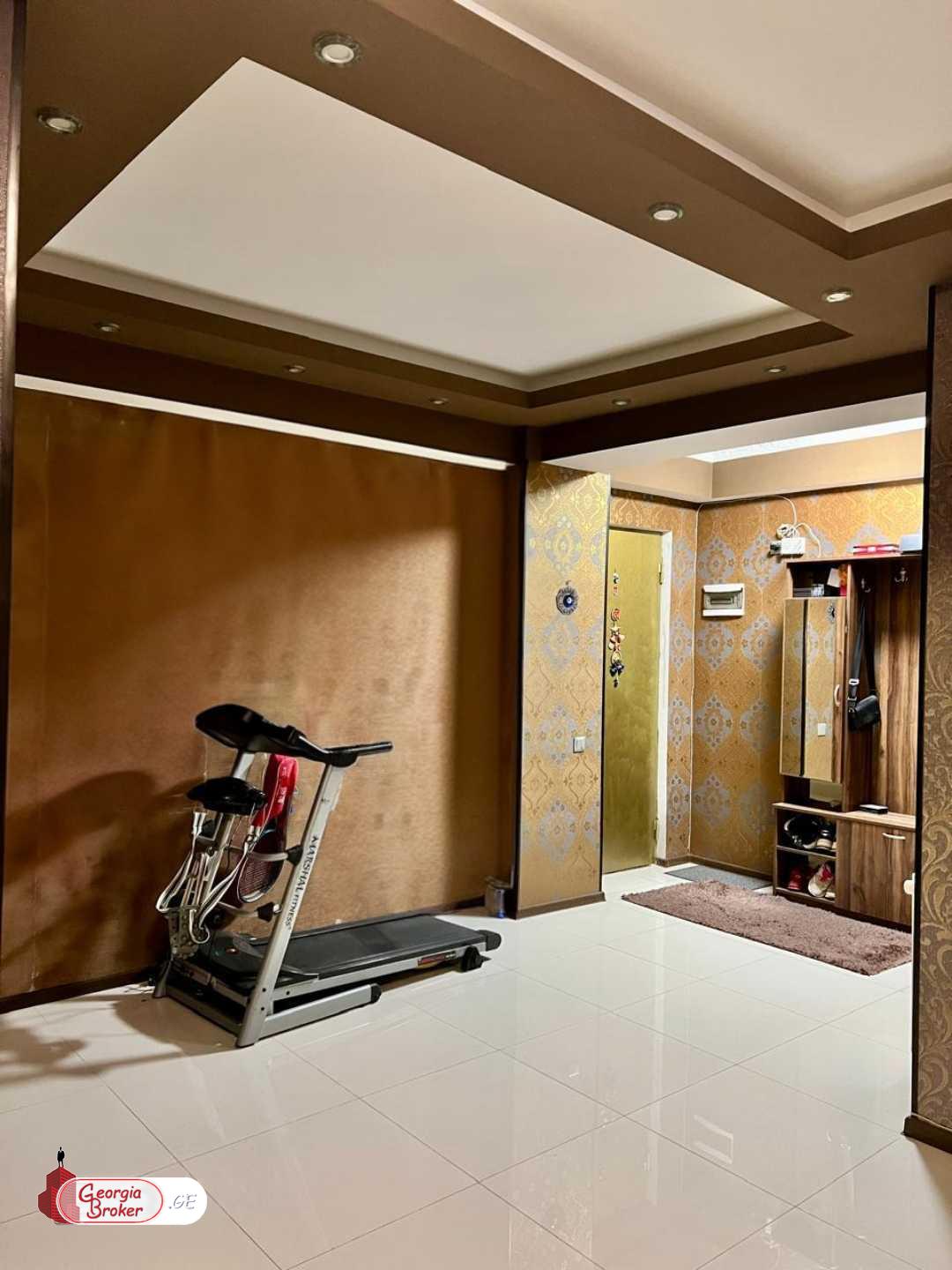 იყიდება ახალი გარემონტებული 4 ოთახიანი ბინა