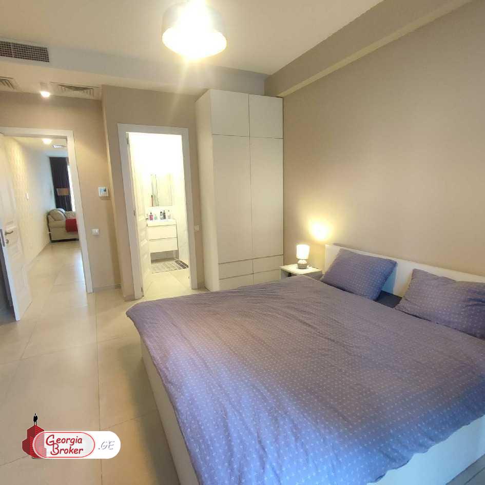 იყიდება ახალი გარემონტებული 3 ოთახიანი ბინა