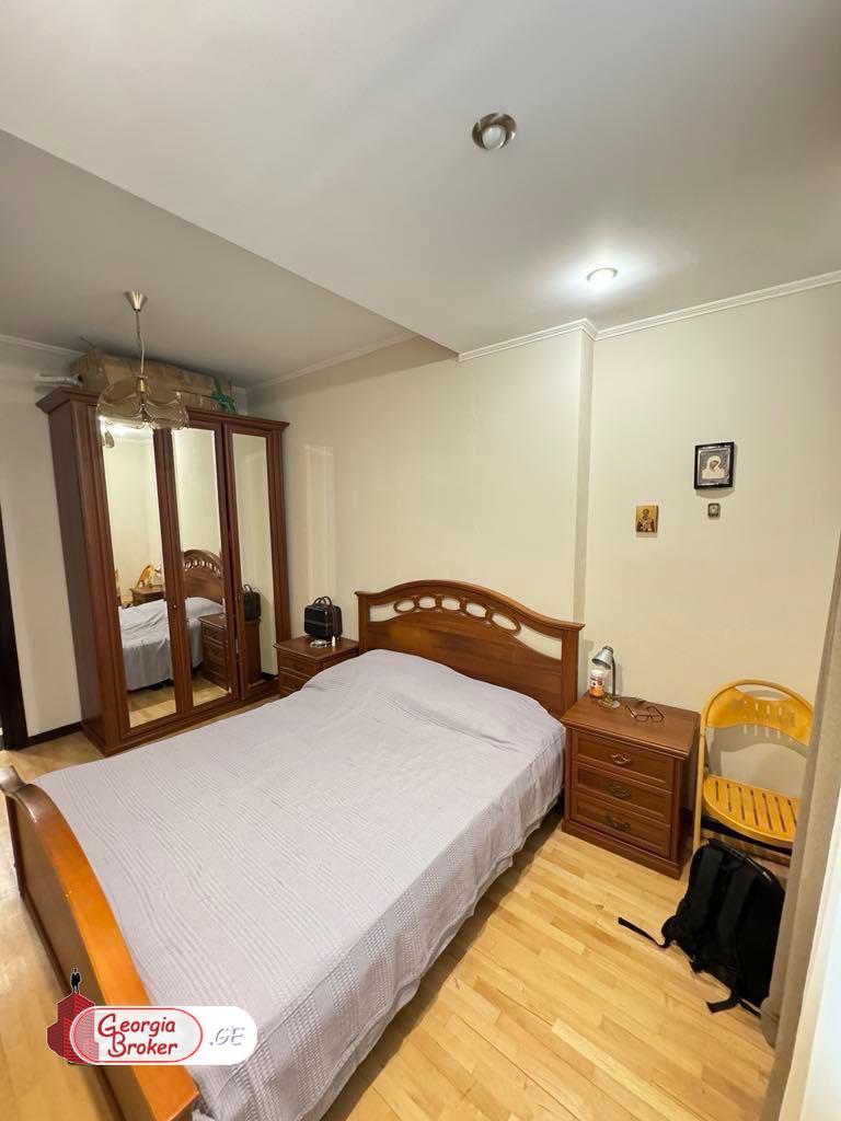 nearly repaired 3-room apartment for sale