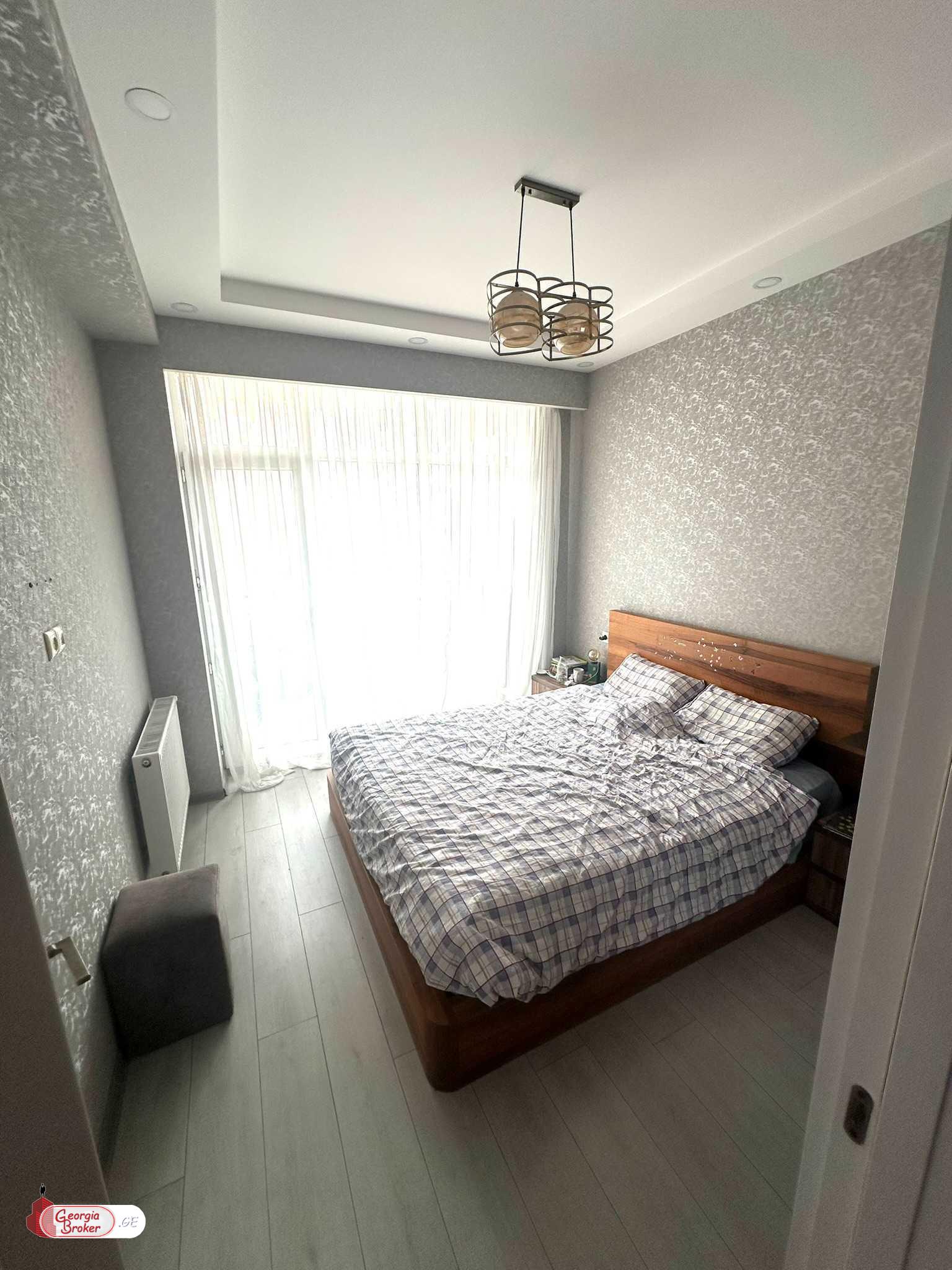 იყიდება ახალი გარემონტებული 3 ოთახიანი ბინა