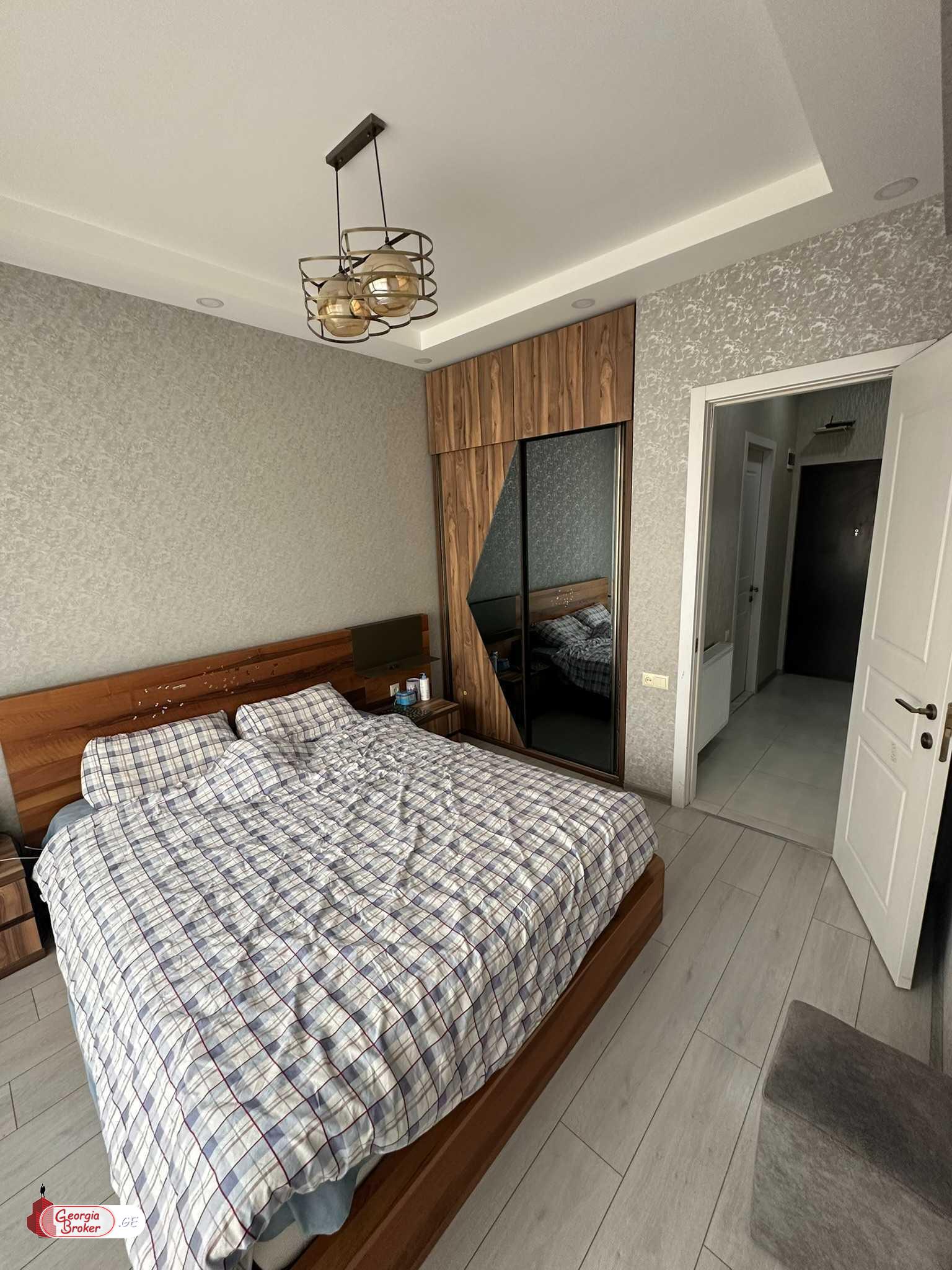 იყიდება ახალი გარემონტებული 3 ოთახიანი ბინა