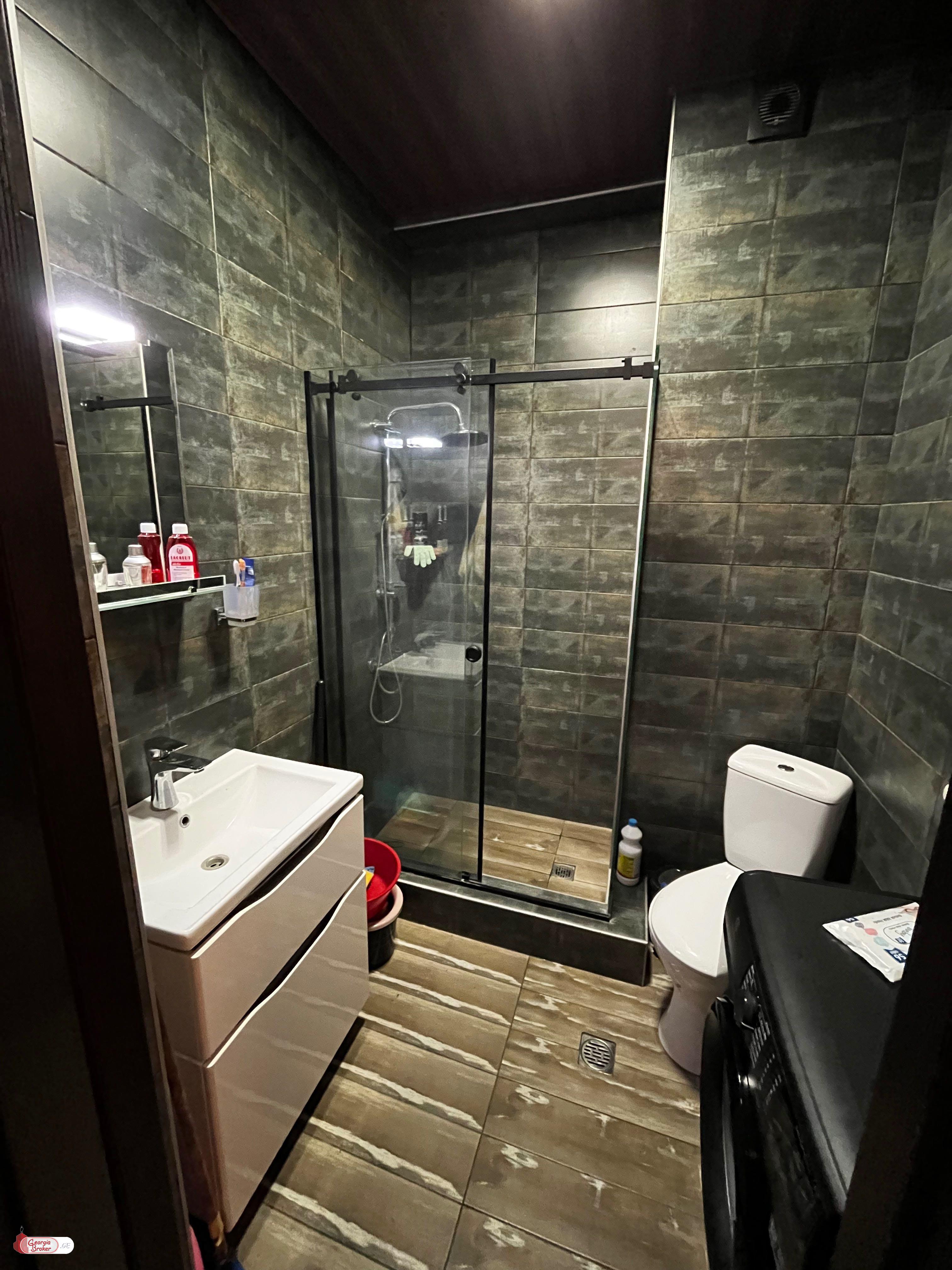 продается квартира с новым ремонтом 2-комнаты