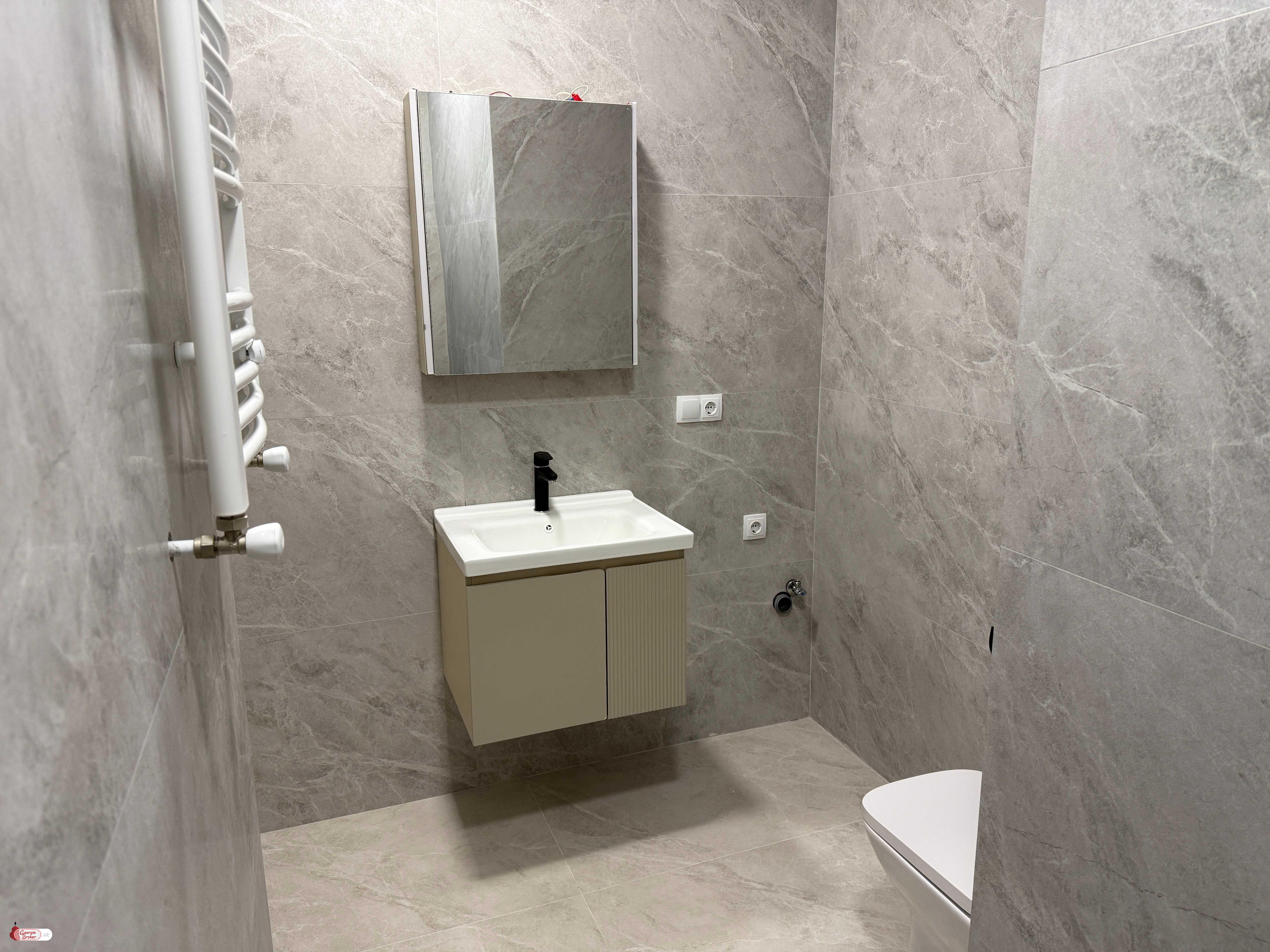 продается квартира с новым ремонтом 2-комнаты