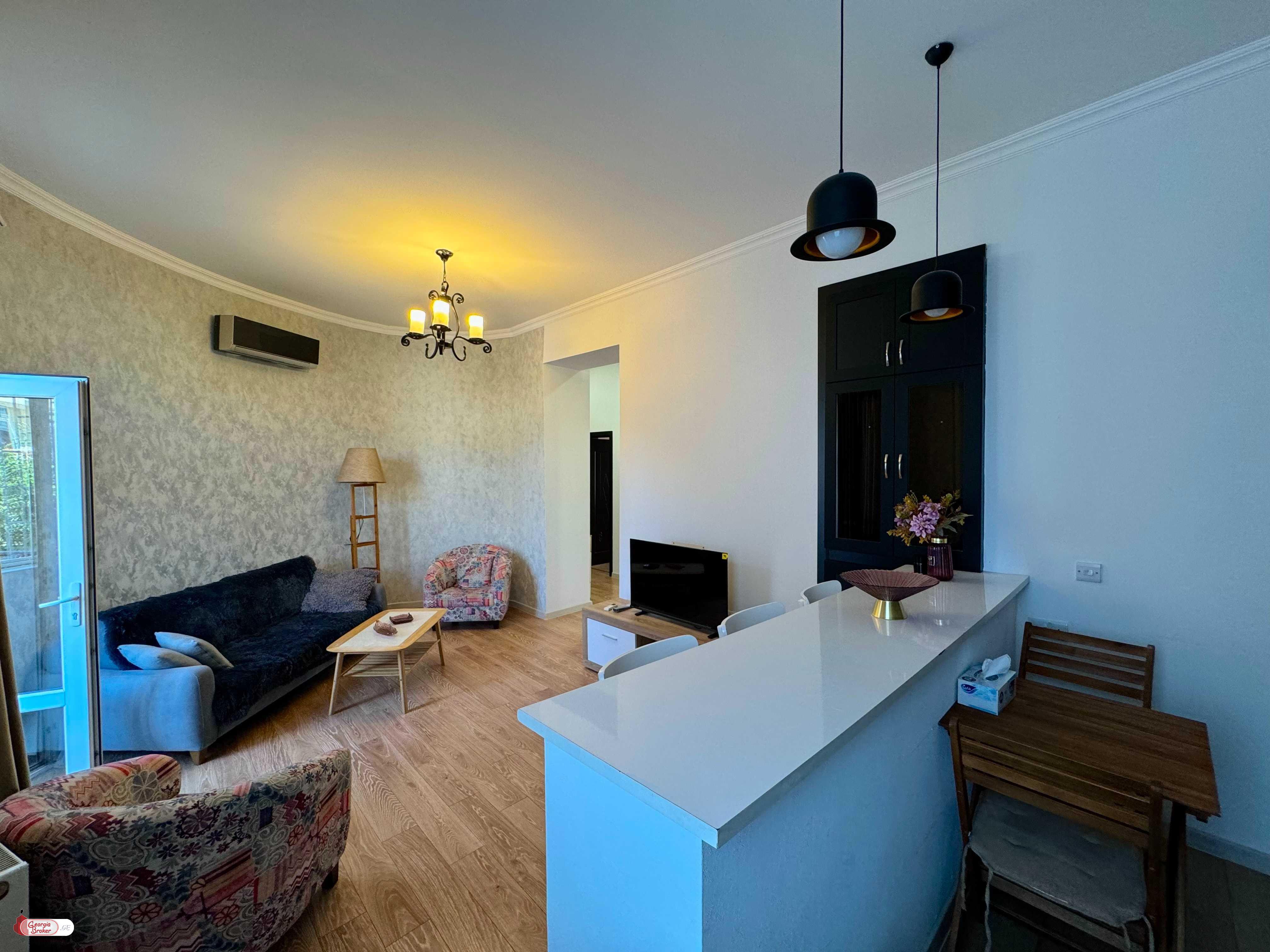 იყიდება ახალი გარემონტებული 4 ოთახიანი ბინა