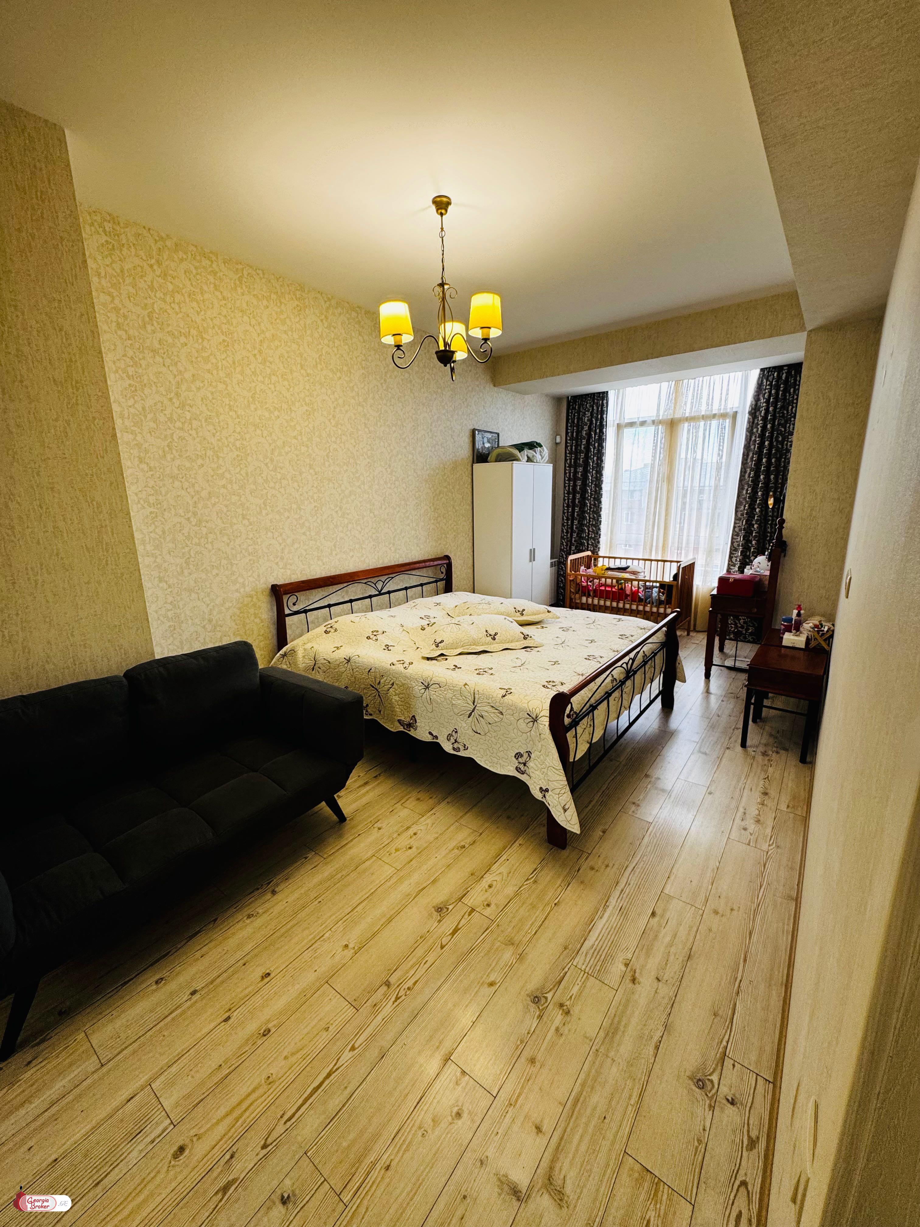 nearly repaired 3-room apartment for sale