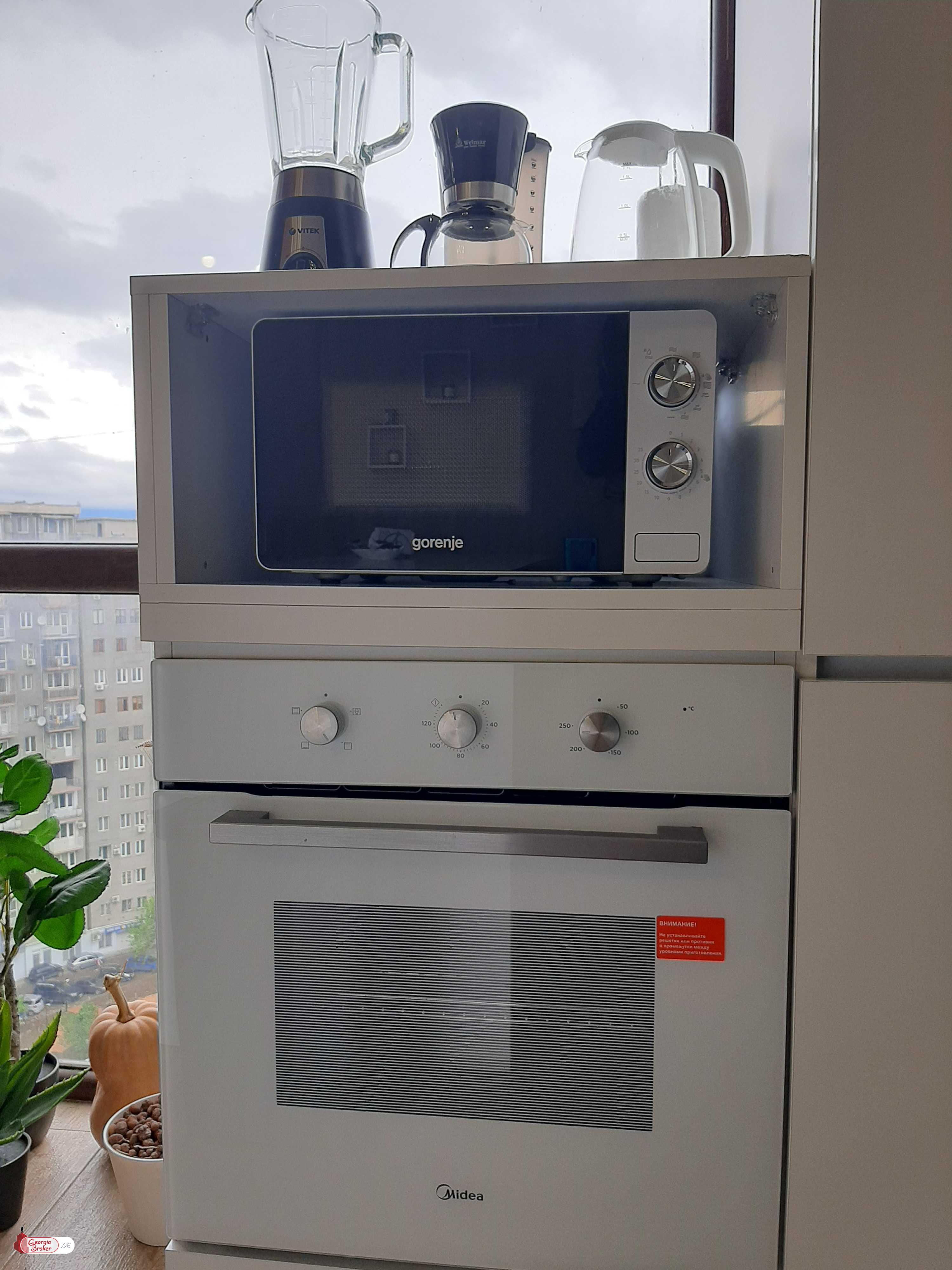 продается квартира с новым ремонтом 3-комнаты