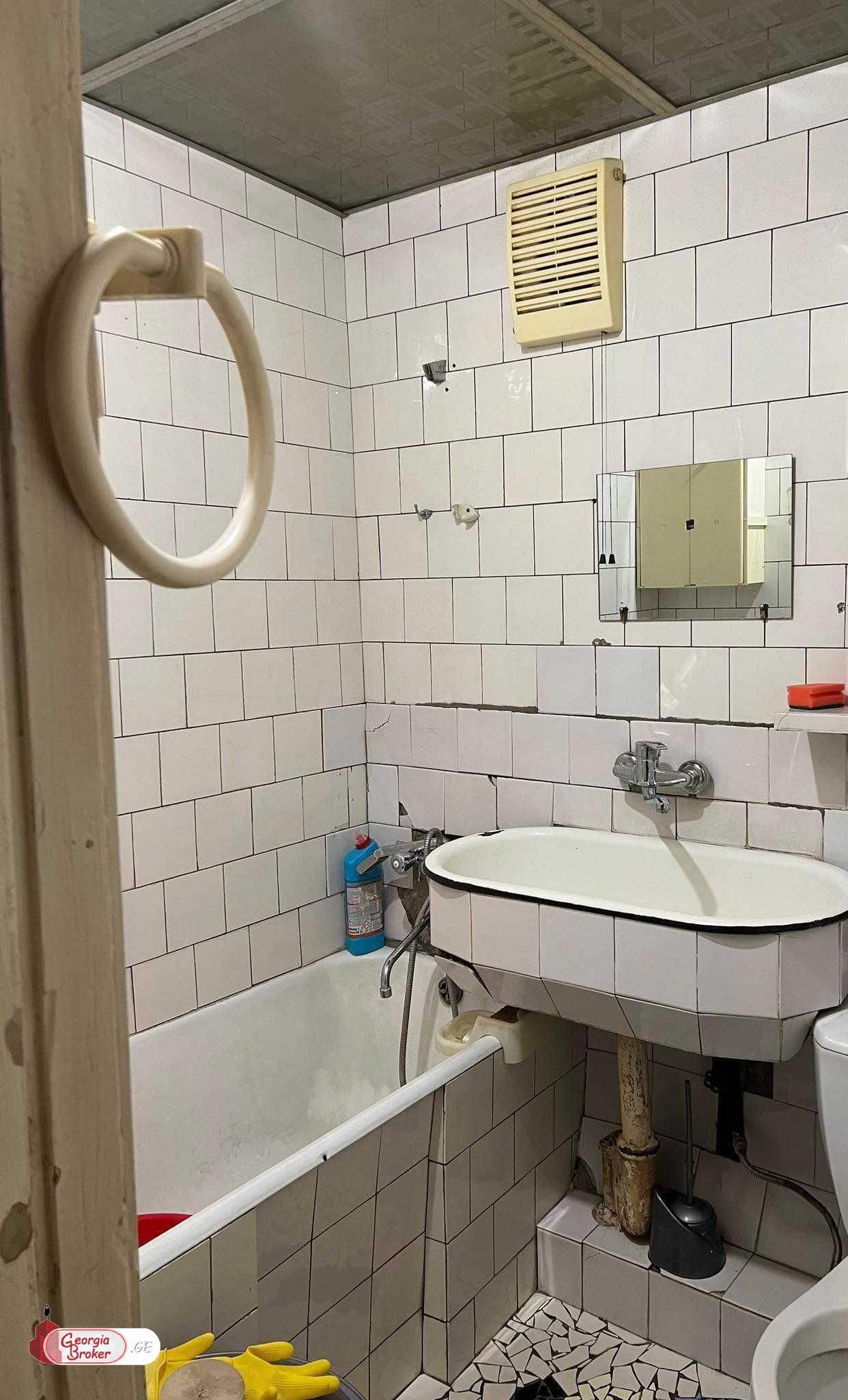 nearly repaired 4-room apartment for sale