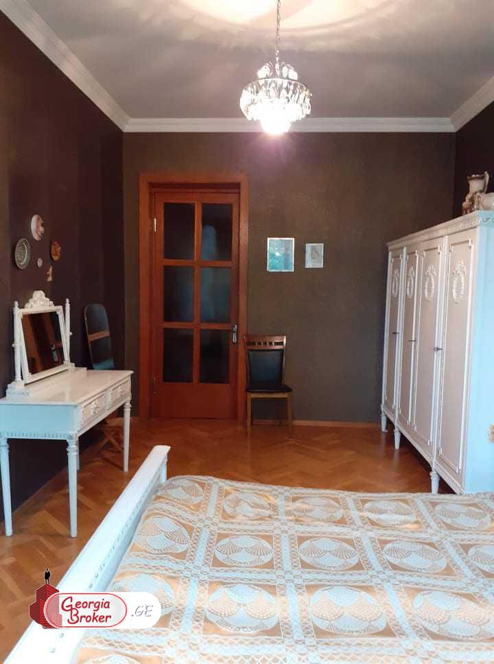 nearly repaired 4-room apartment for sale