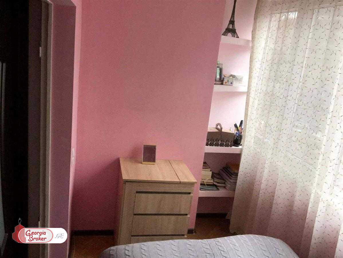 nearly repaired 4-room apartment for sale