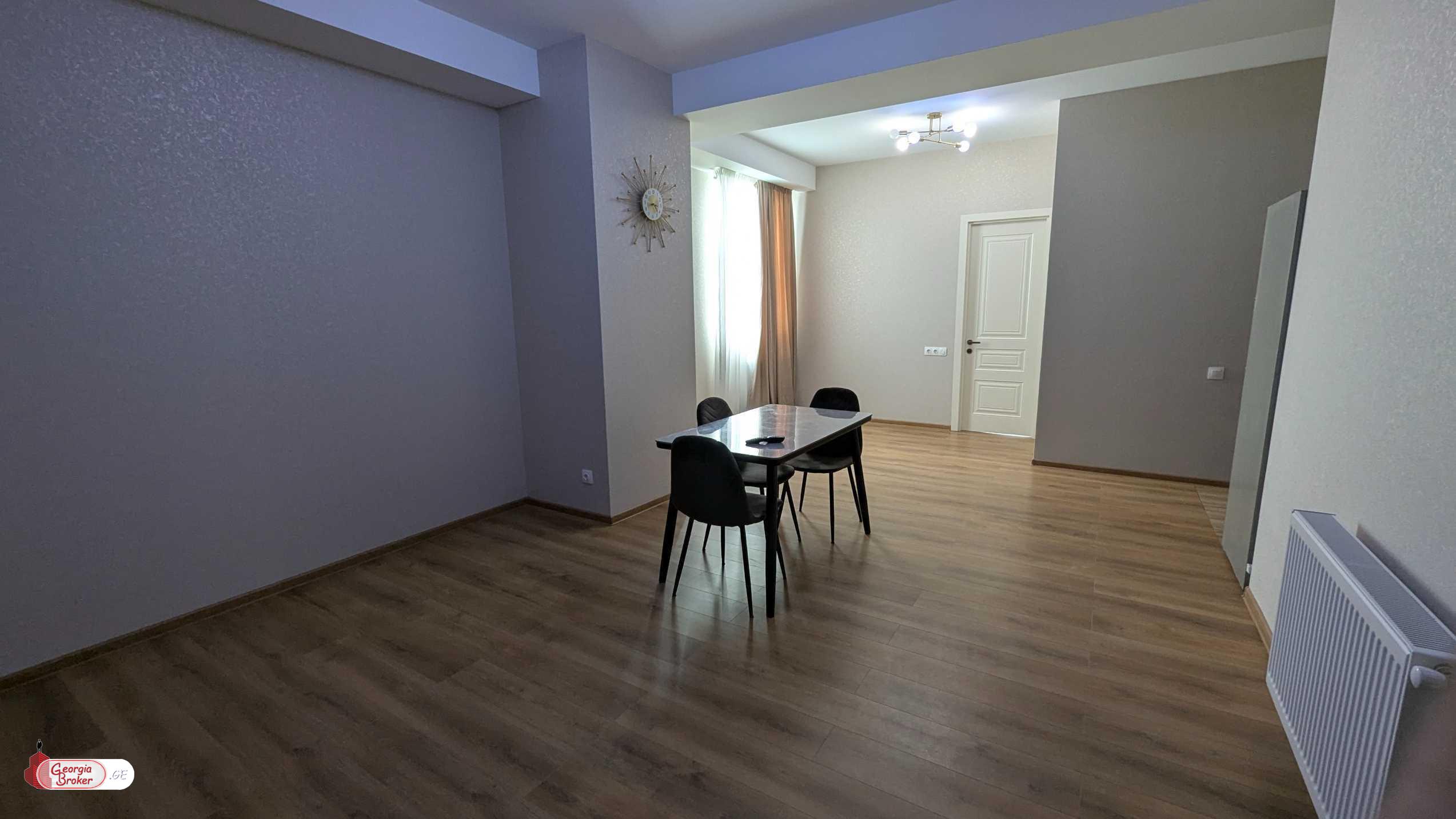 продается квартира с новым ремонтом 3-комнаты