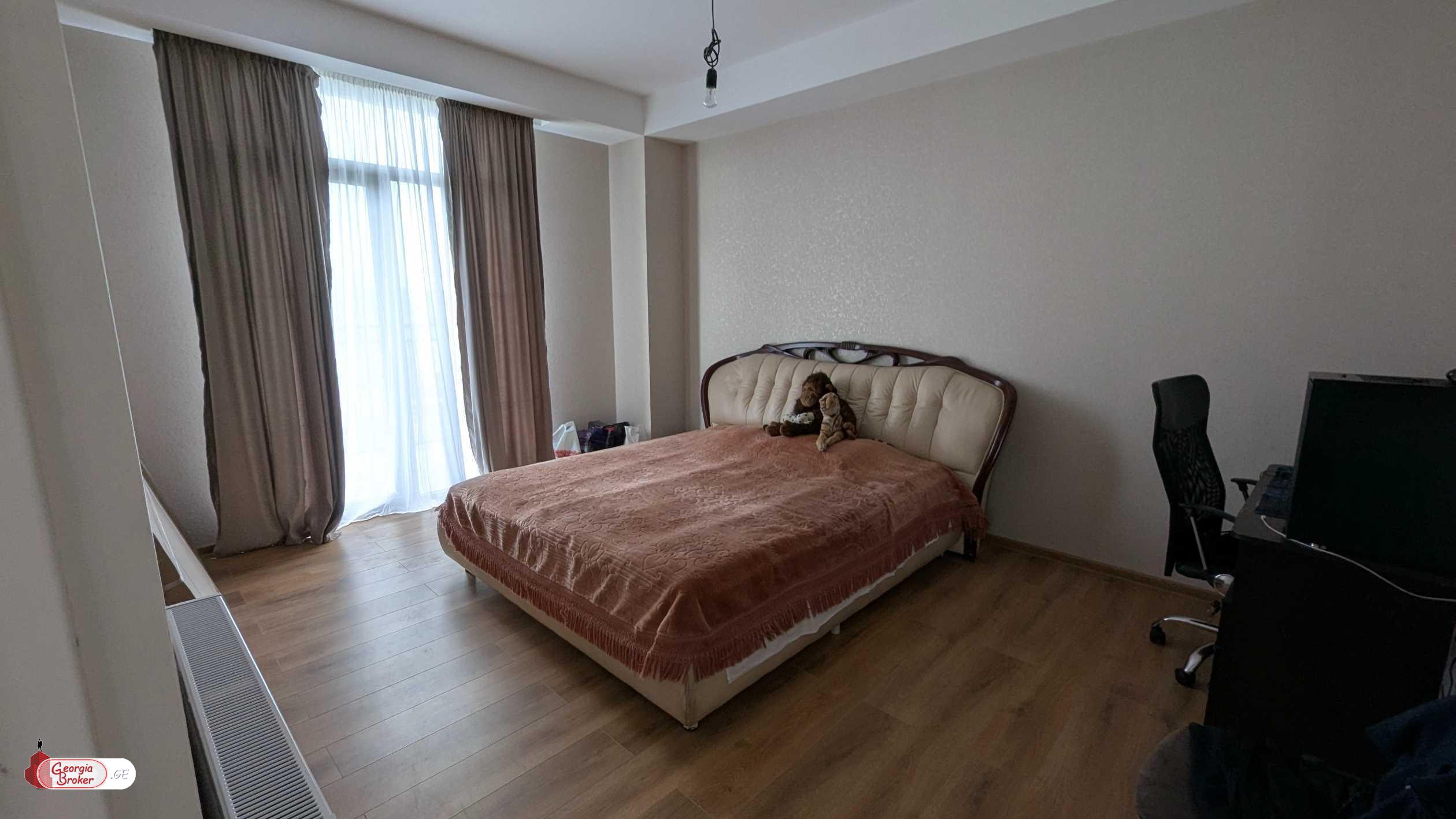 продается квартира с новым ремонтом 3-комнаты