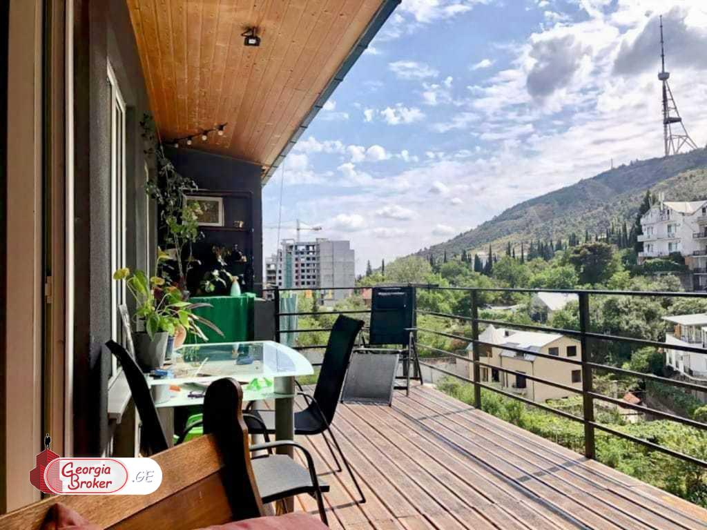 nearly repaired 4-room apartment for sale