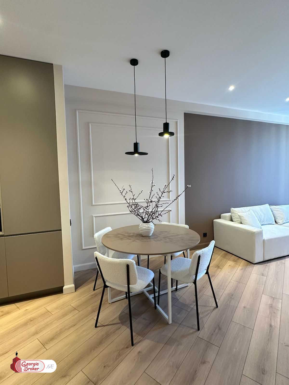 продается квартира с новым ремонтом 2-комнаты