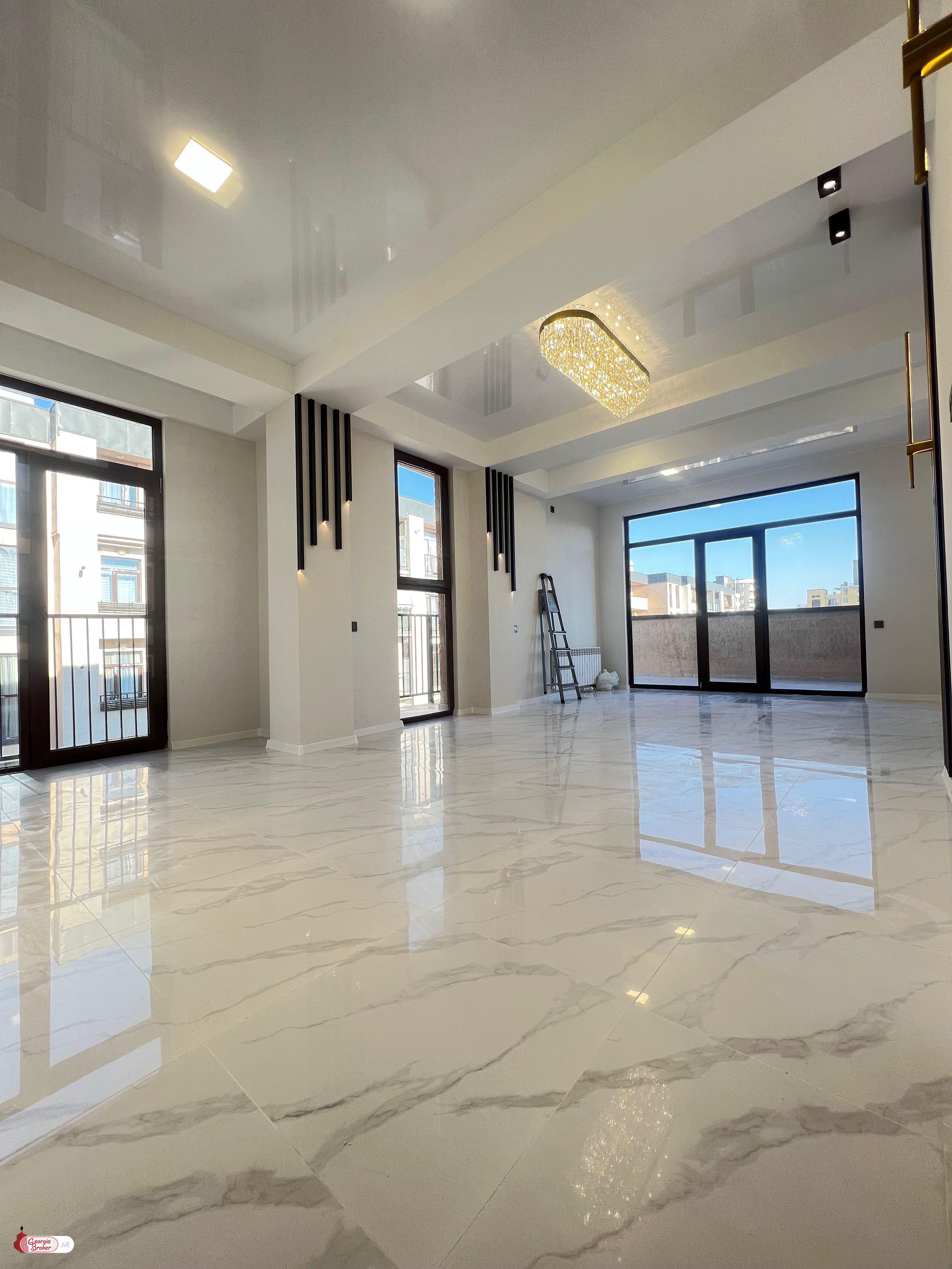 იყიდება ახალი გარემონტებული 4 ოთახიანი ბინა