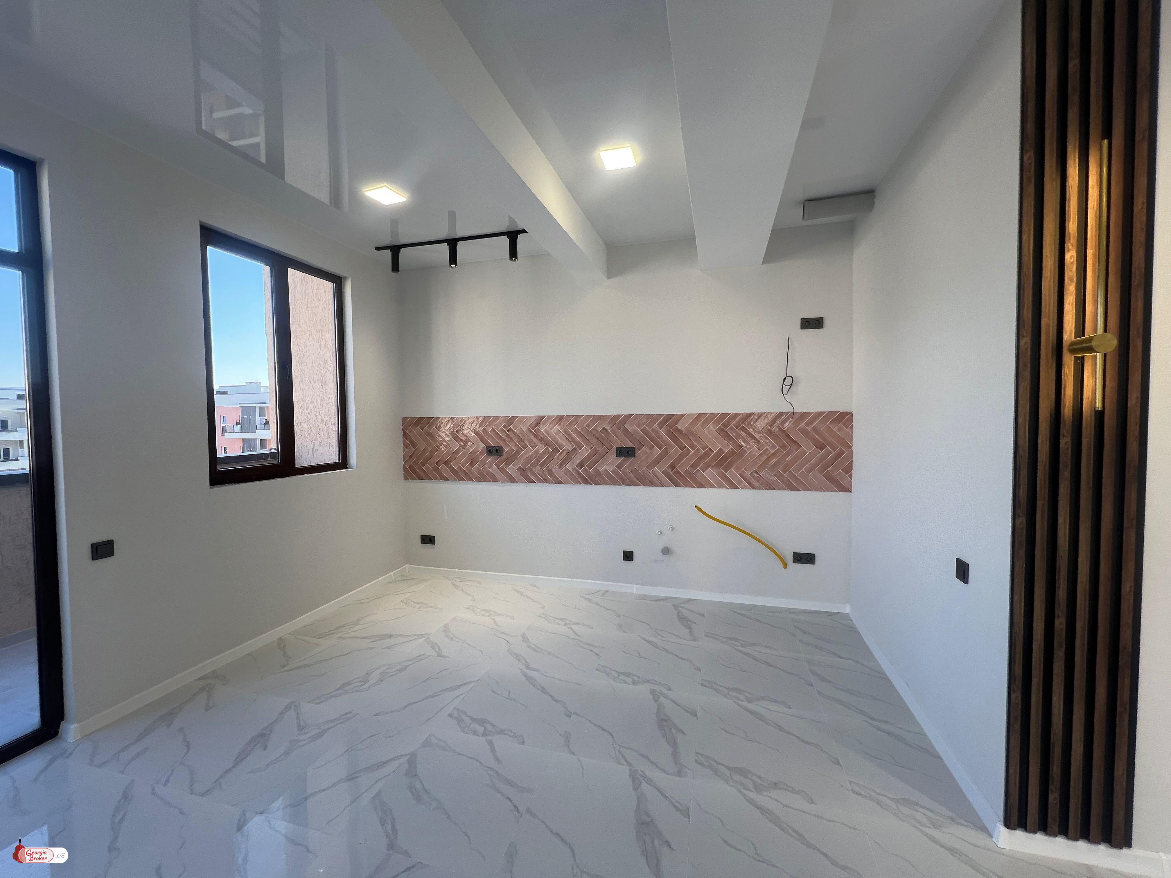 იყიდება ახალი გარემონტებული 4 ოთახიანი ბინა