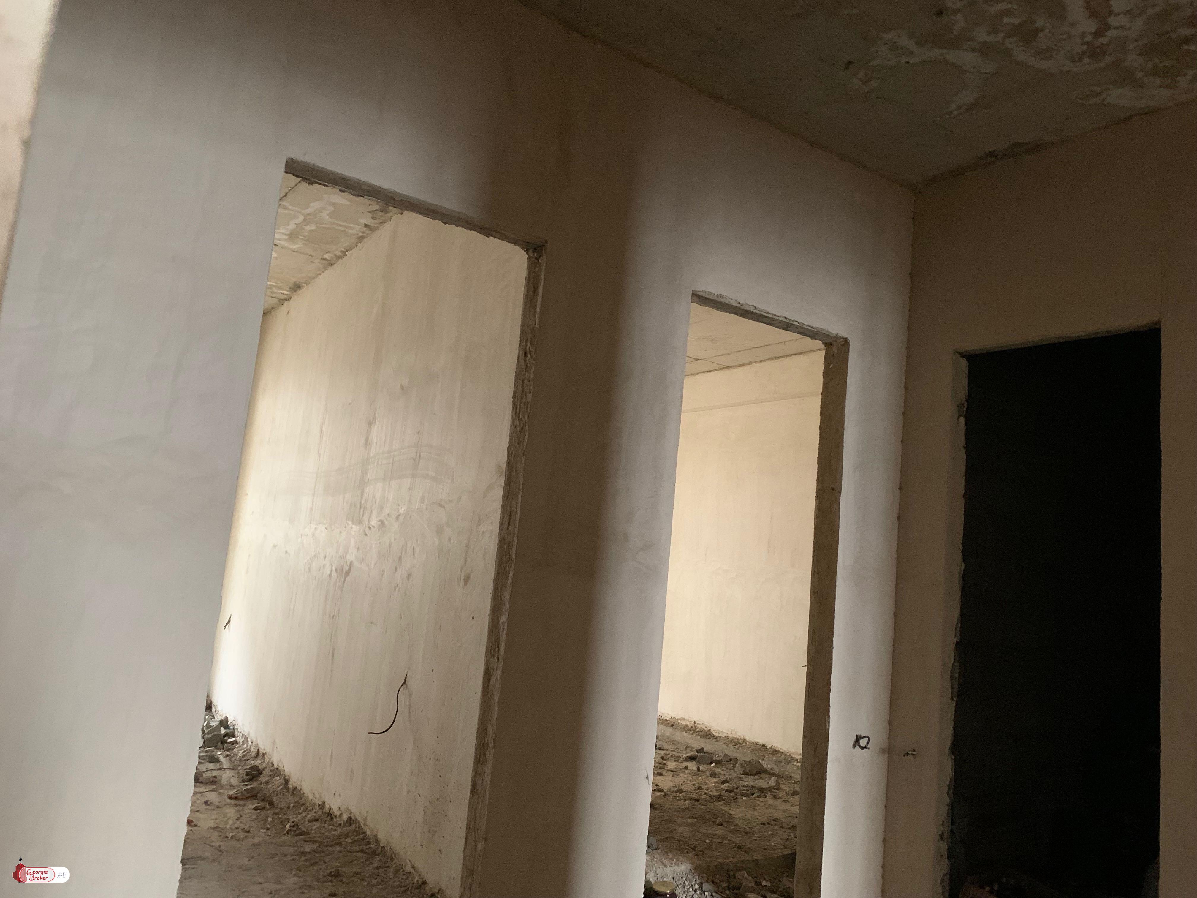 продается квартира новостройка 5-комнат