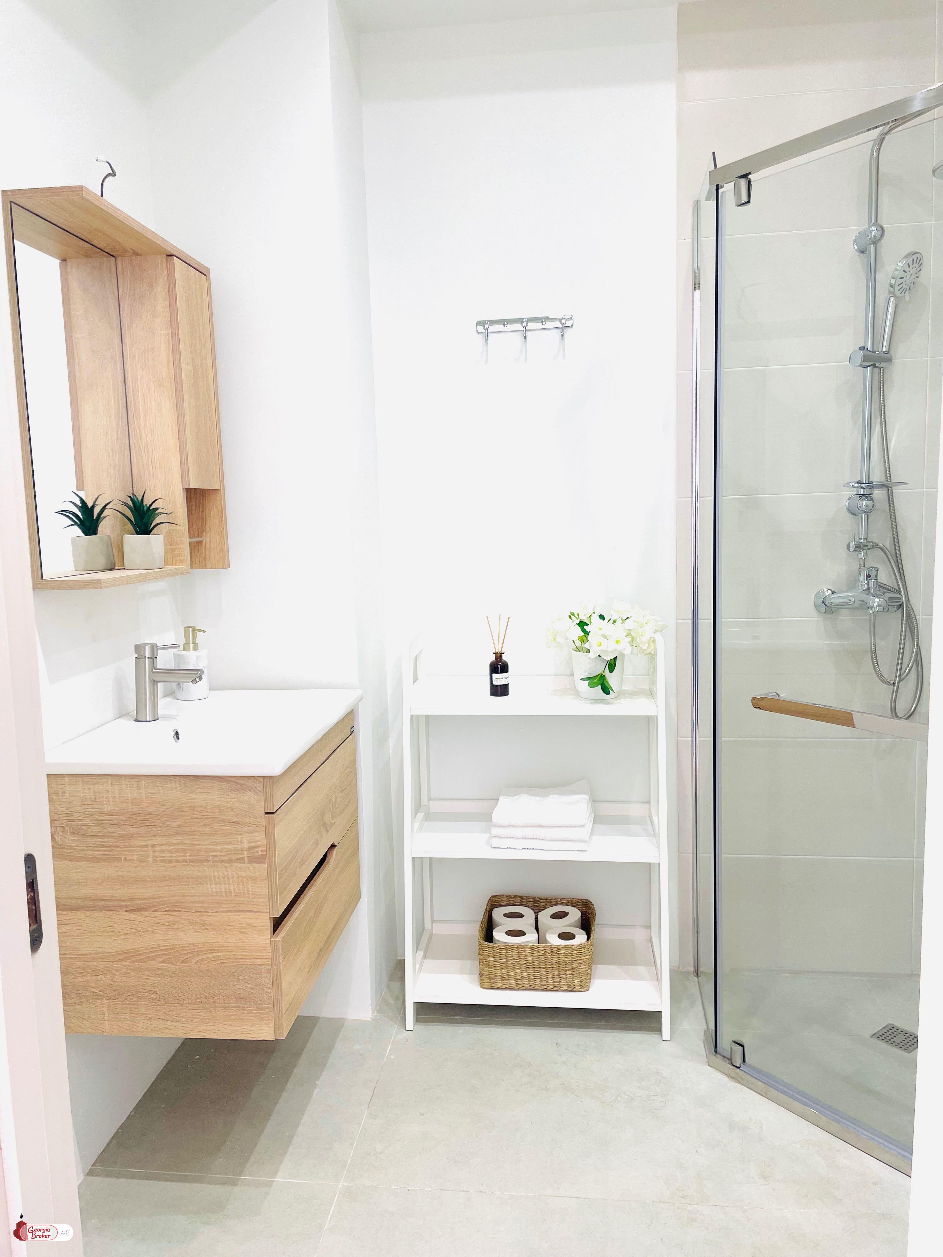 продается квартира с новым ремонтом 2-комнаты