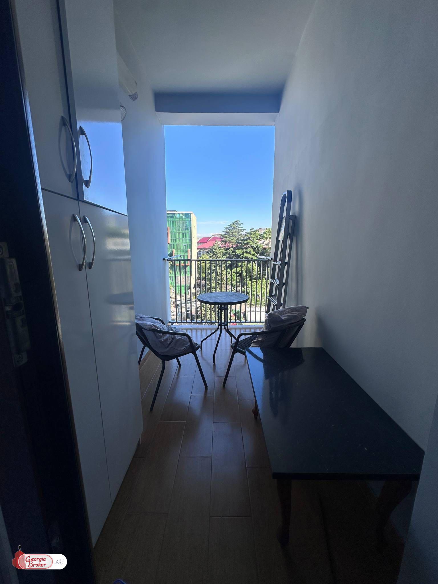 nearly repaired 2-room apartment for sale