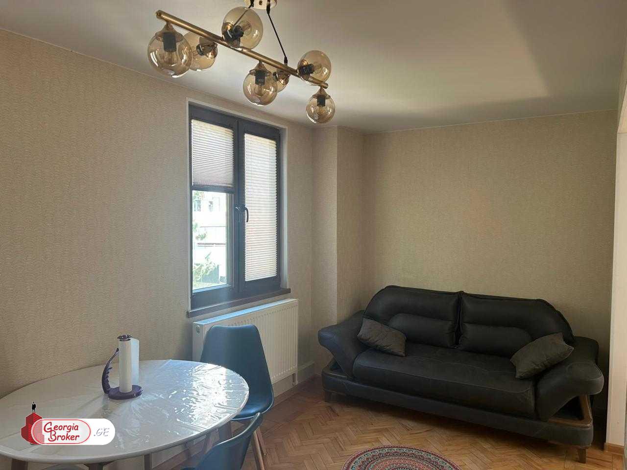 продается квартира с новым ремонтом 3-комнаты