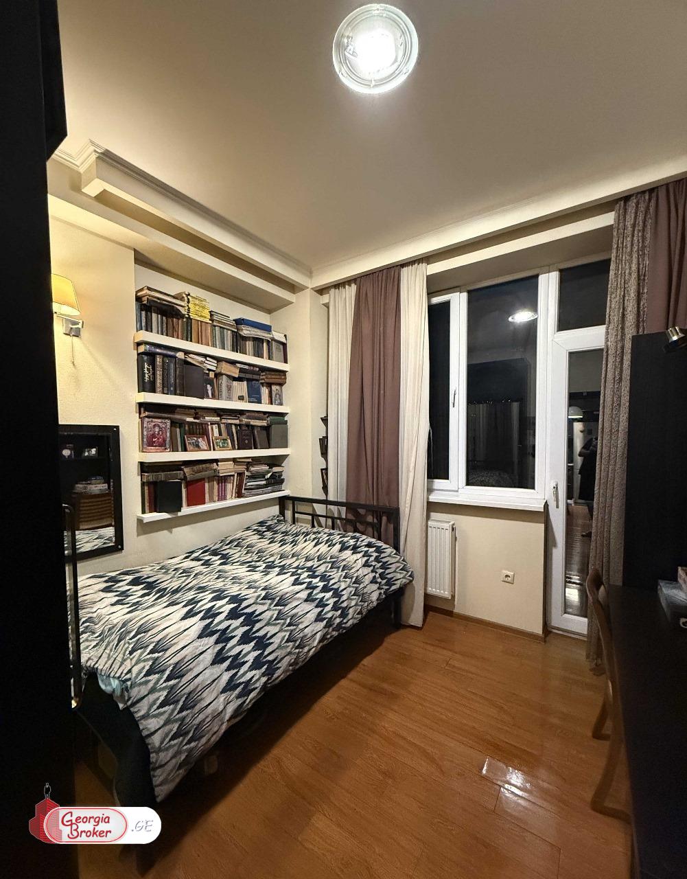nearly repaired 3-room apartment for sale