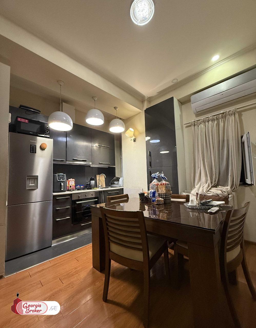 nearly repaired 3-room apartment for sale