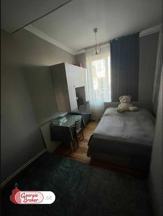 nearly repaired 3-room apartment for sale