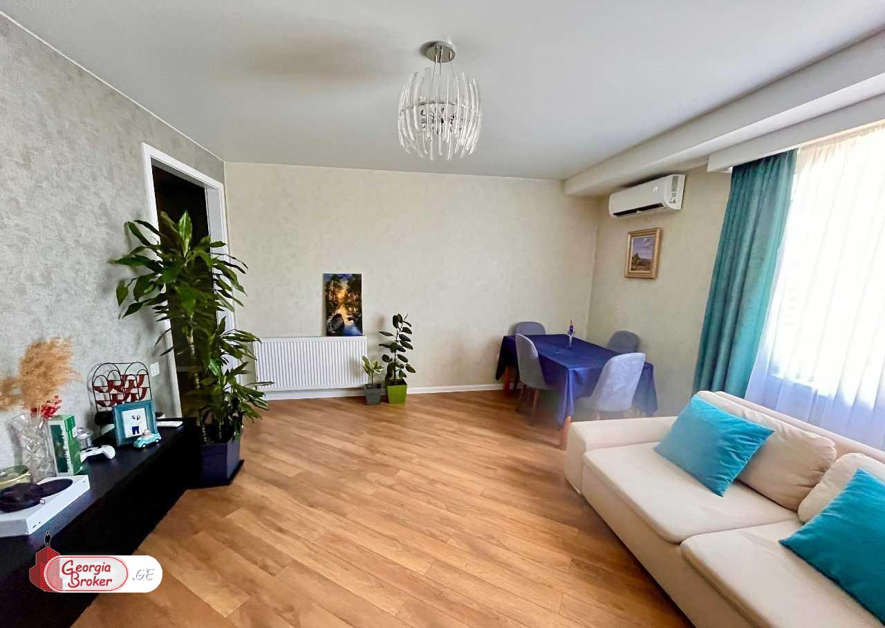 продается квартира с новым ремонтом 3-комнаты