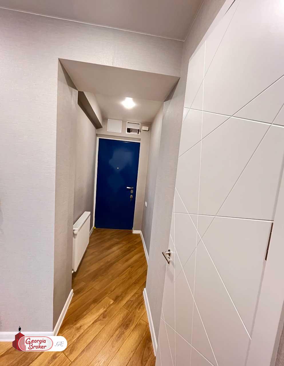 продается квартира с новым ремонтом 3-комнаты