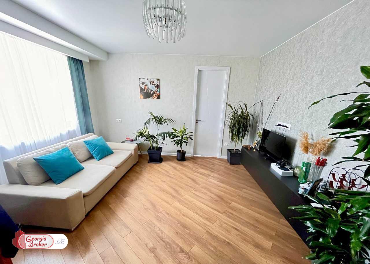 продается квартира с новым ремонтом 3-комнаты