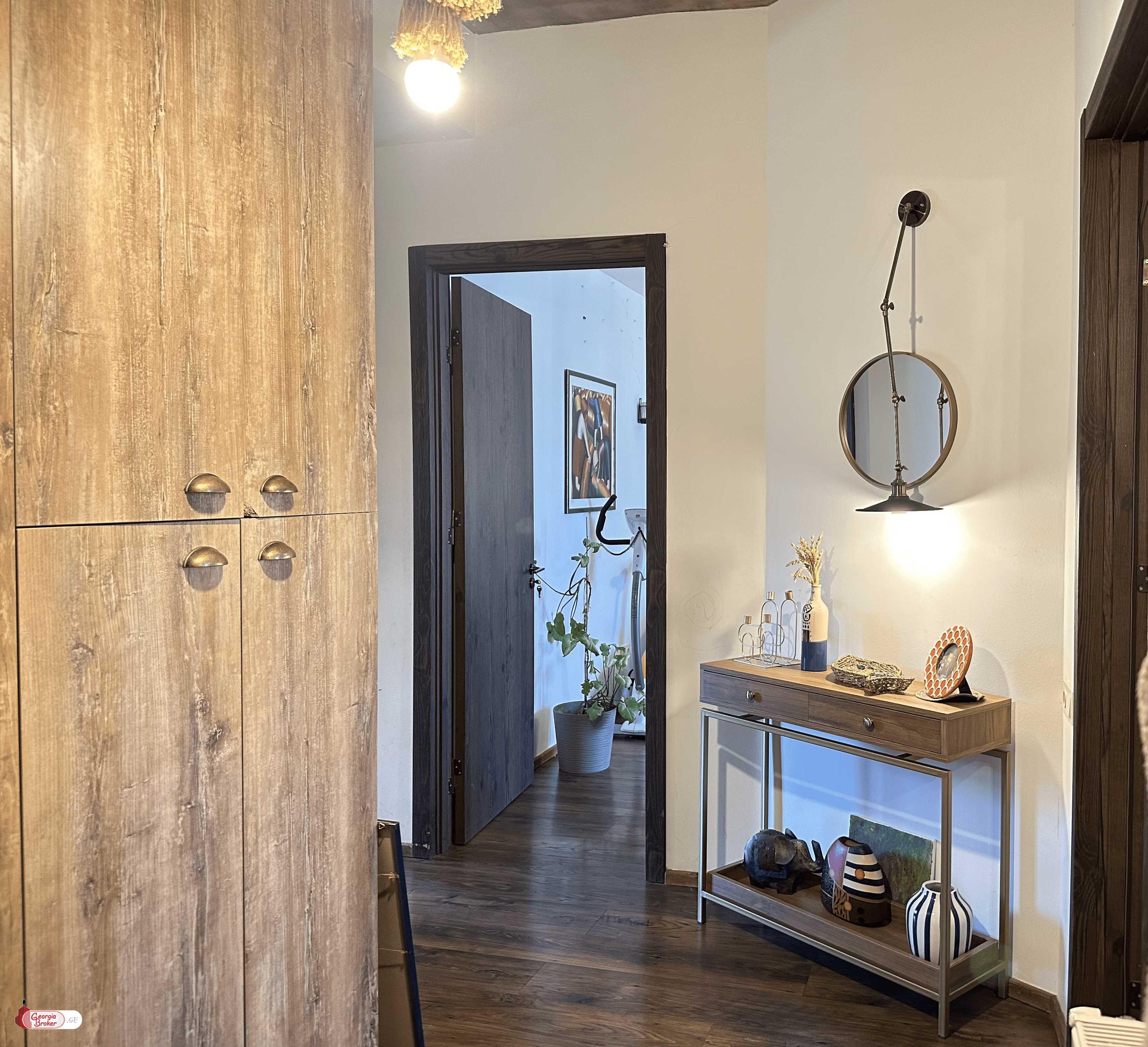 nearly repaired 3-room apartment for sale