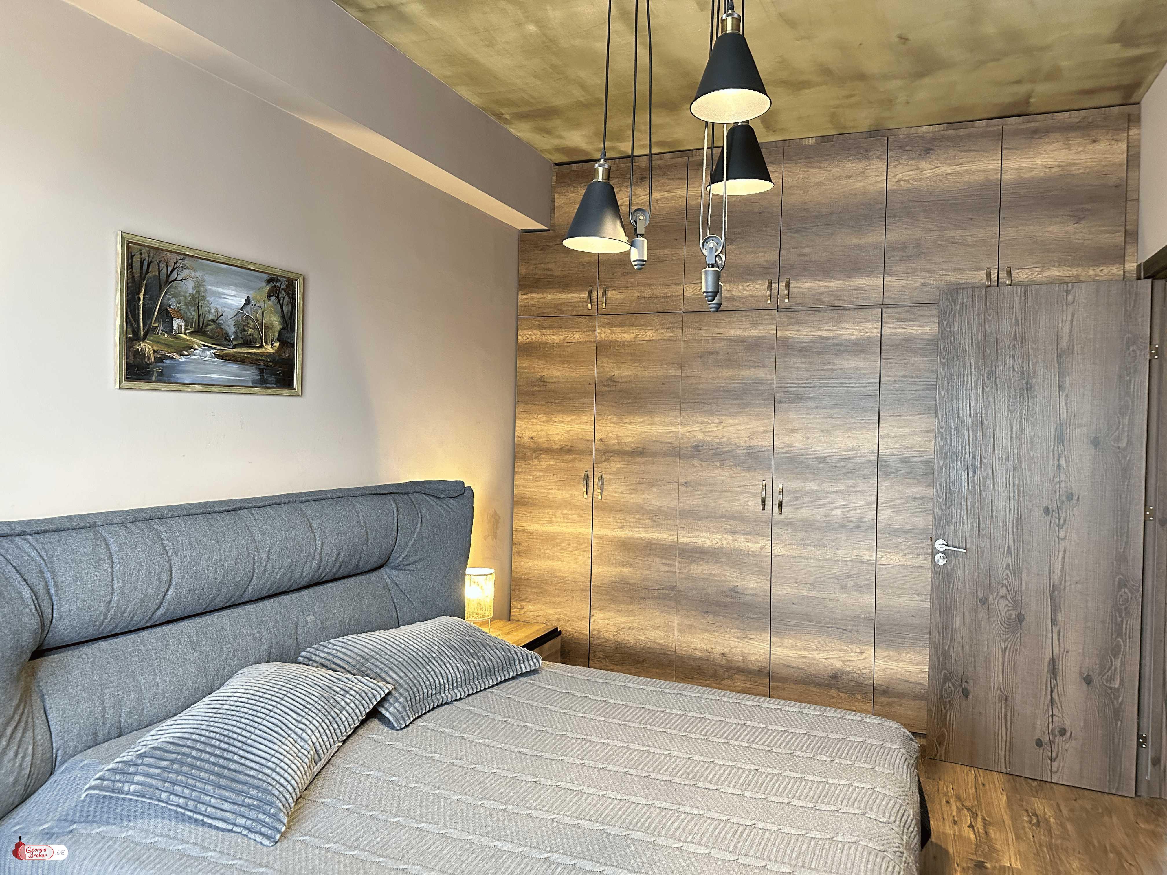 nearly repaired 3-room apartment for sale