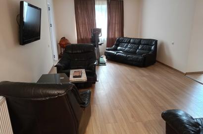 იყიდება ახალი გარემონტებული 3 ოთახიანი ბინა