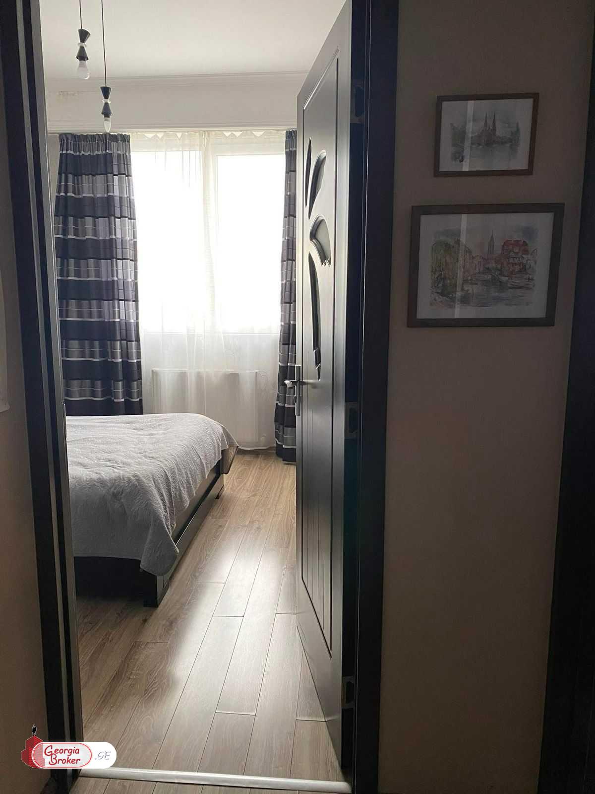 nearly repaired 3-room apartment for sale