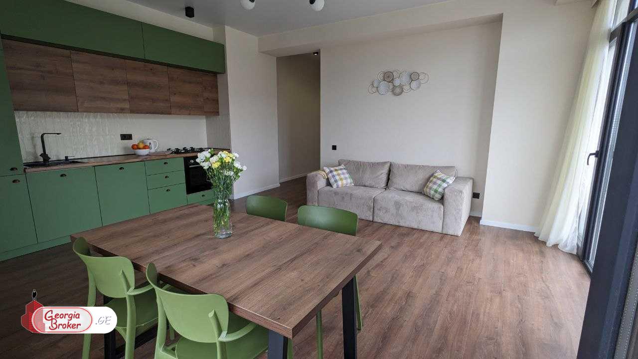 nearly repaired 3-room apartment for sale