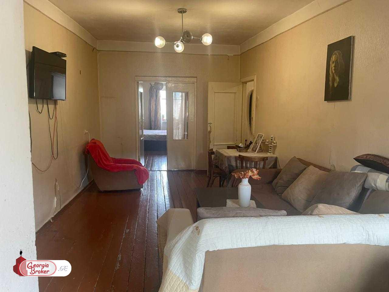 old repaired 2-room apartment for sale
