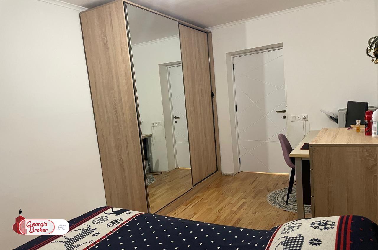 nearly repaired 3-room apartment for sale