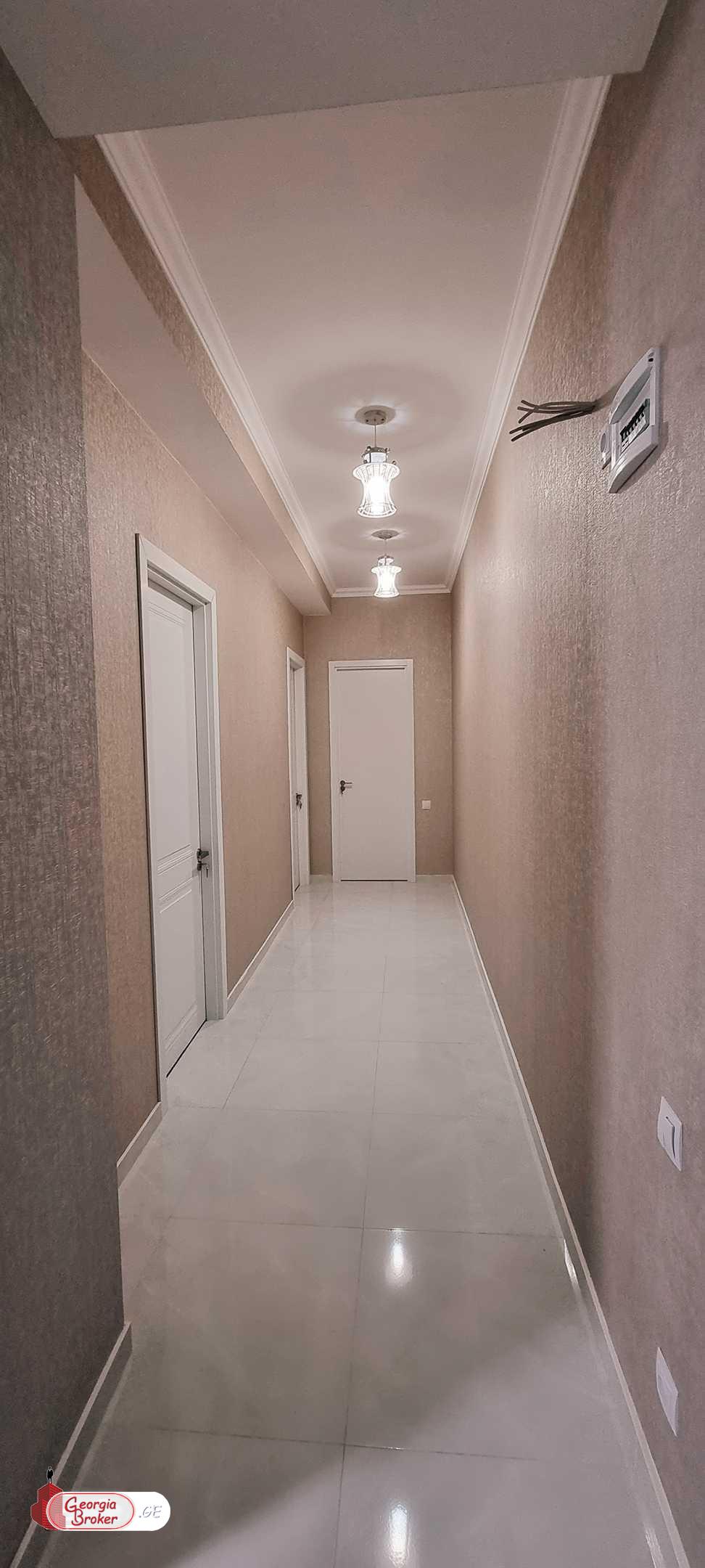 იყიდება ახალი გარემონტებული 3 ოთახიანი ბინა