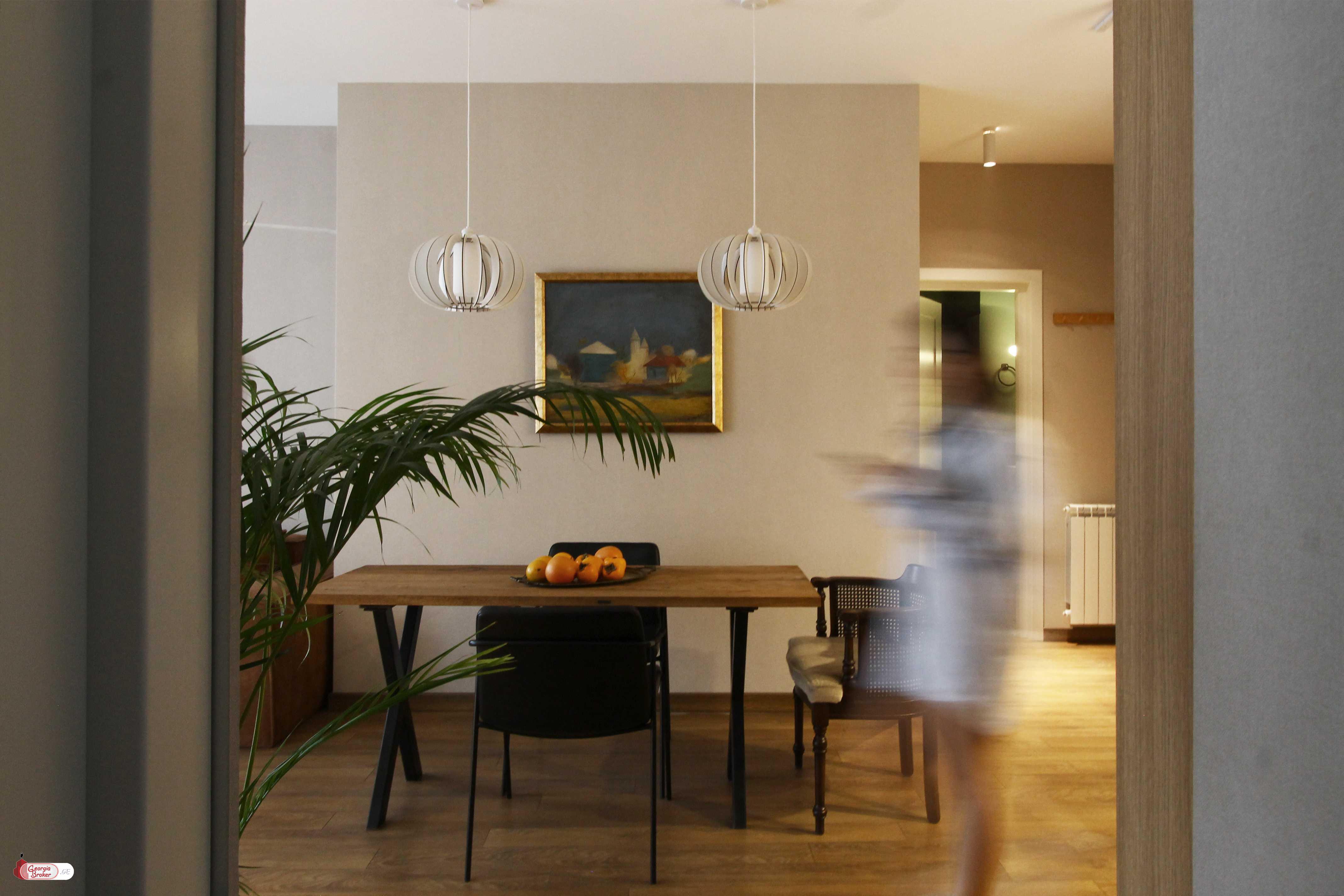 продается квартира с новым ремонтом 3-комнаты