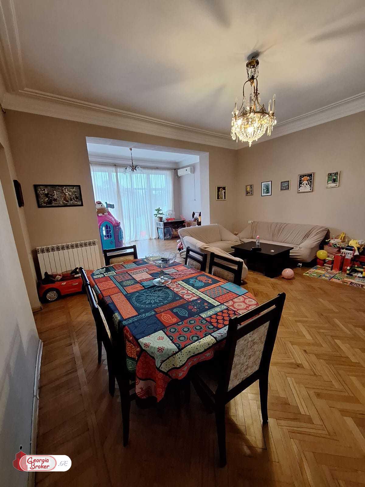 nearly repaired 3-room apartment for sale