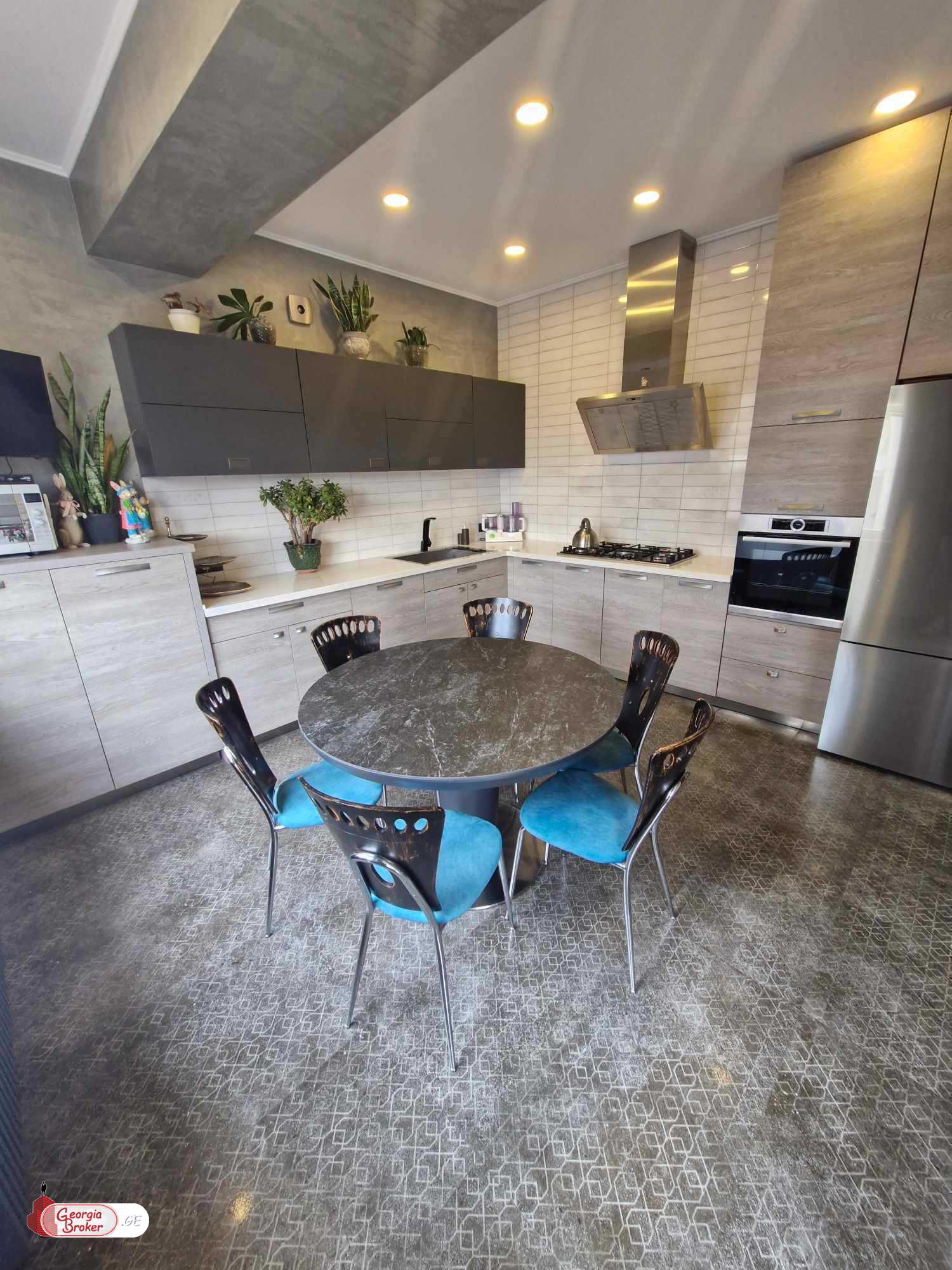 nearly repaired 5-room apartment for sale