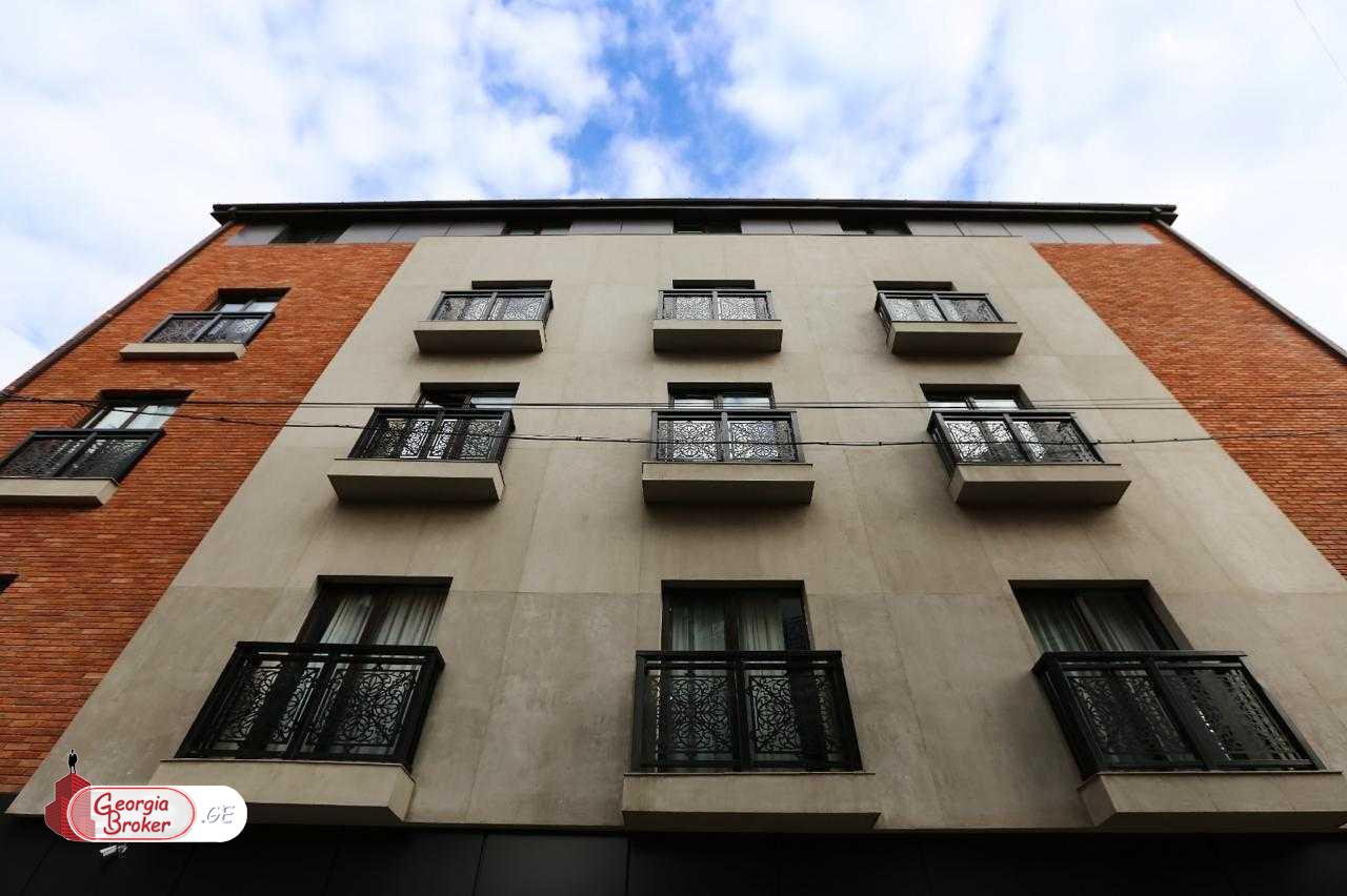 იყიდება ახალი გარემონტებული 21 ნომრიანი სასტუმრო