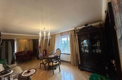 იყიდება ახალი გარემონტებული 4 ოთახიანი ბინა