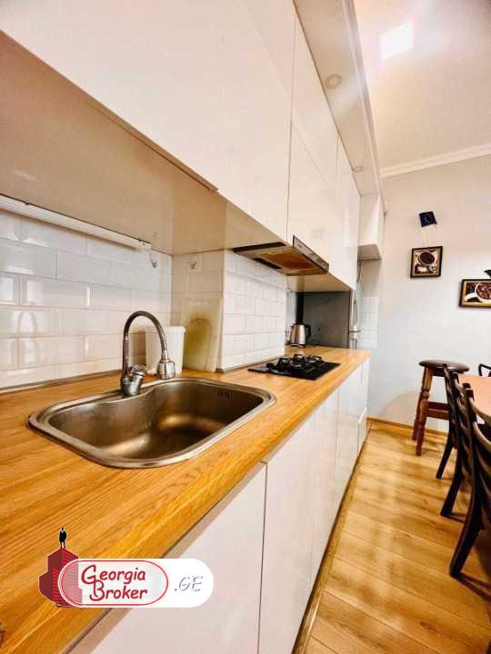 nearly repaired 3-room apartment for rent