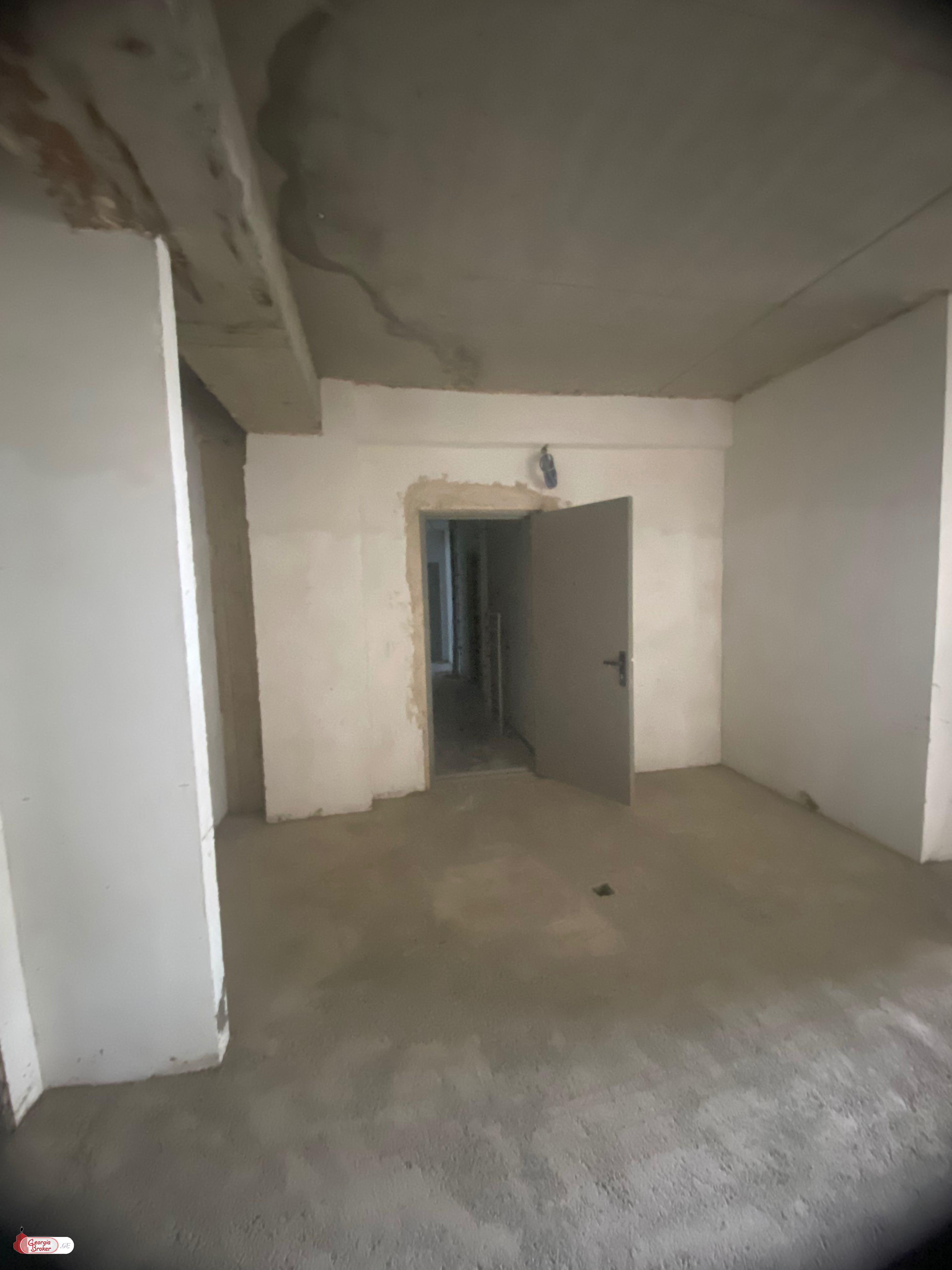 продается квартира новостройка 4-комнаты