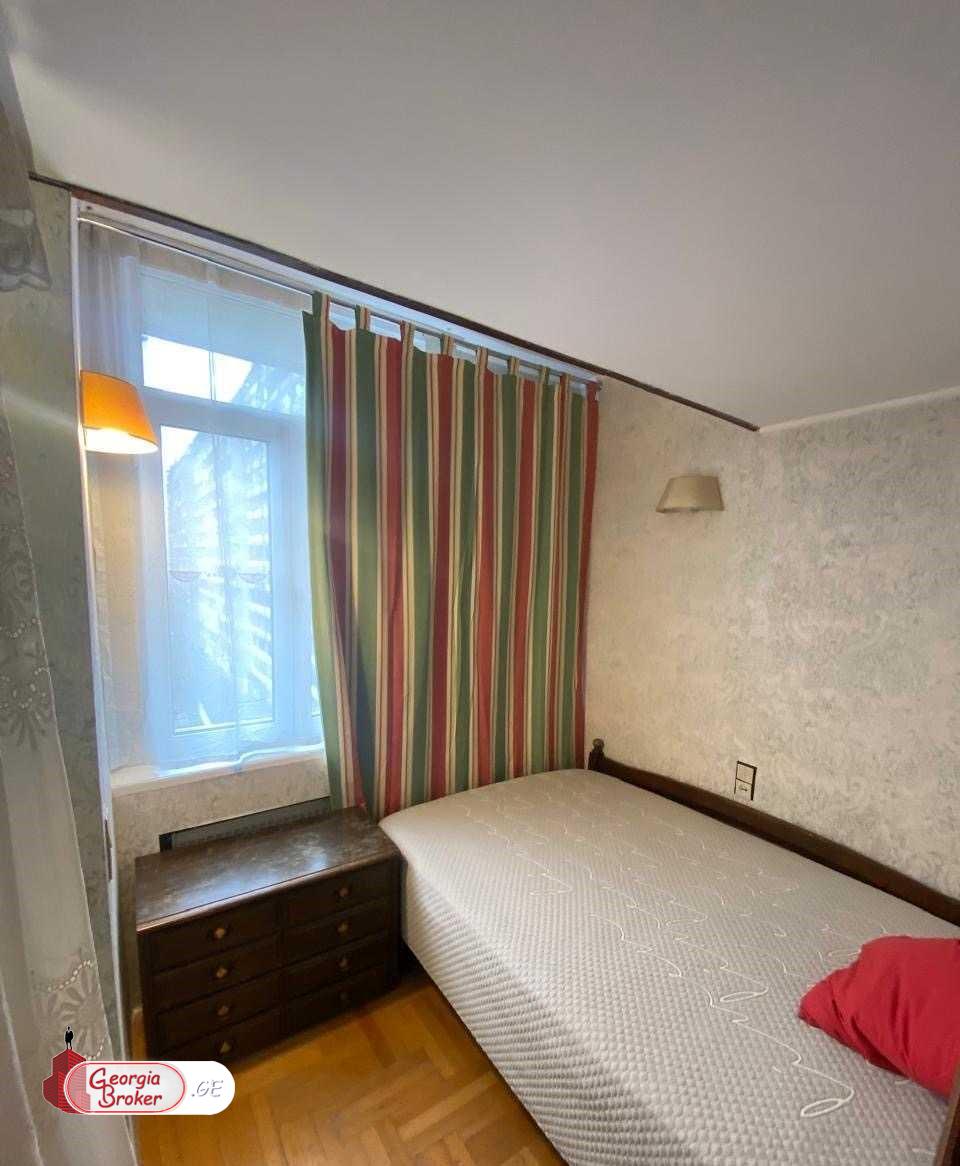 nearly repaired 2-room apartment for sale