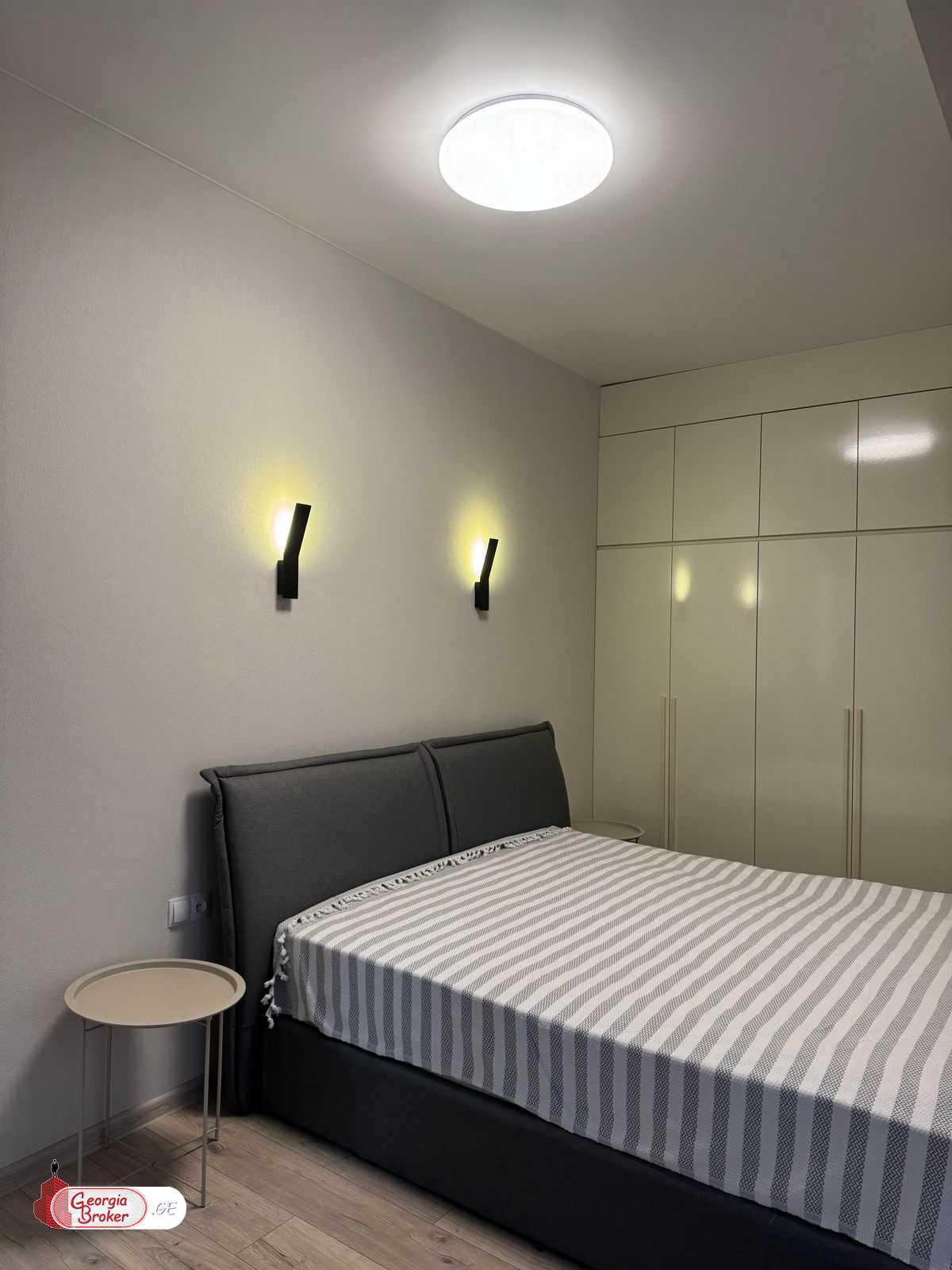 nearly repaired 2-room apartment for sale