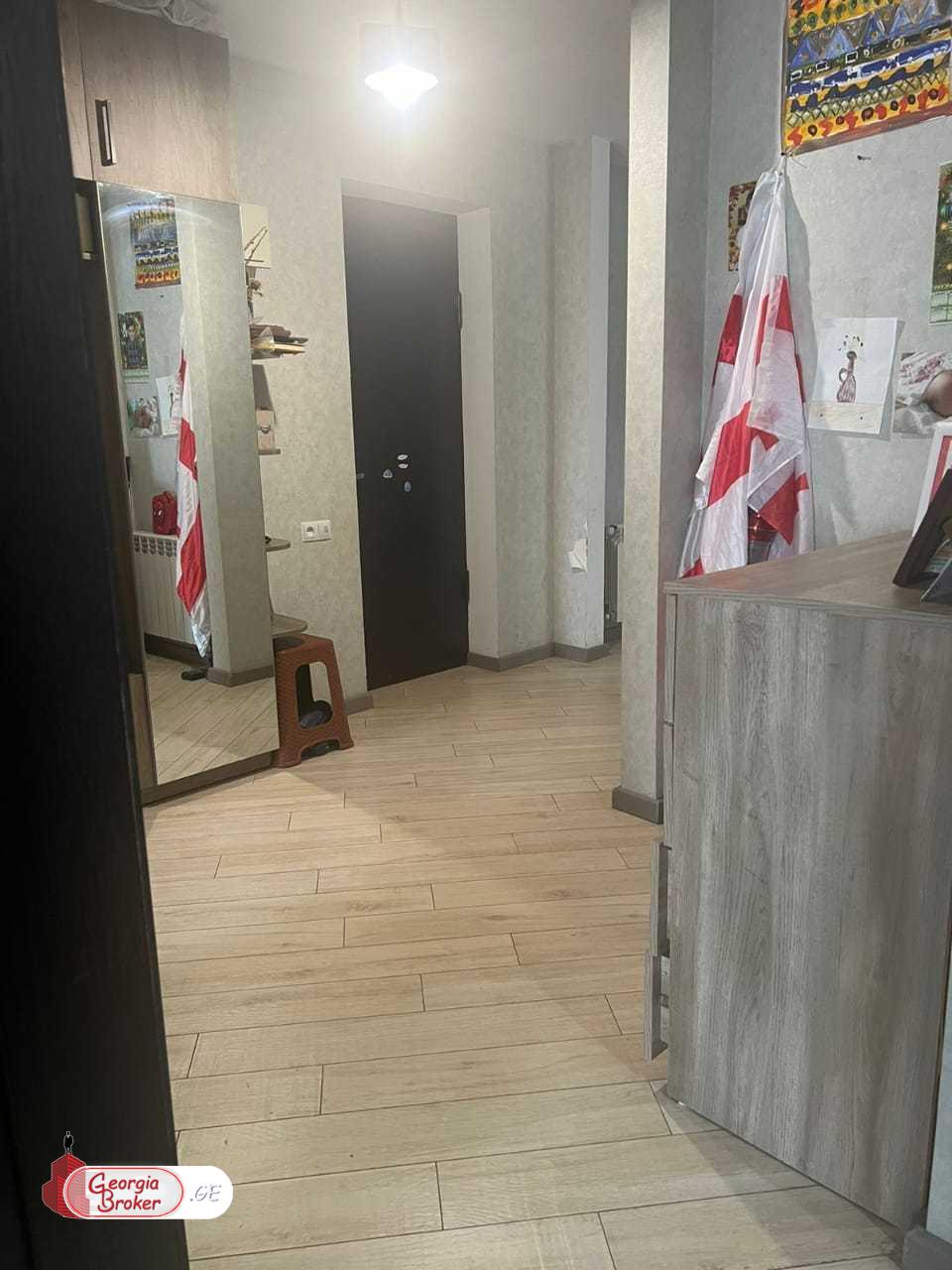 nearly repaired 3-room apartment for sale