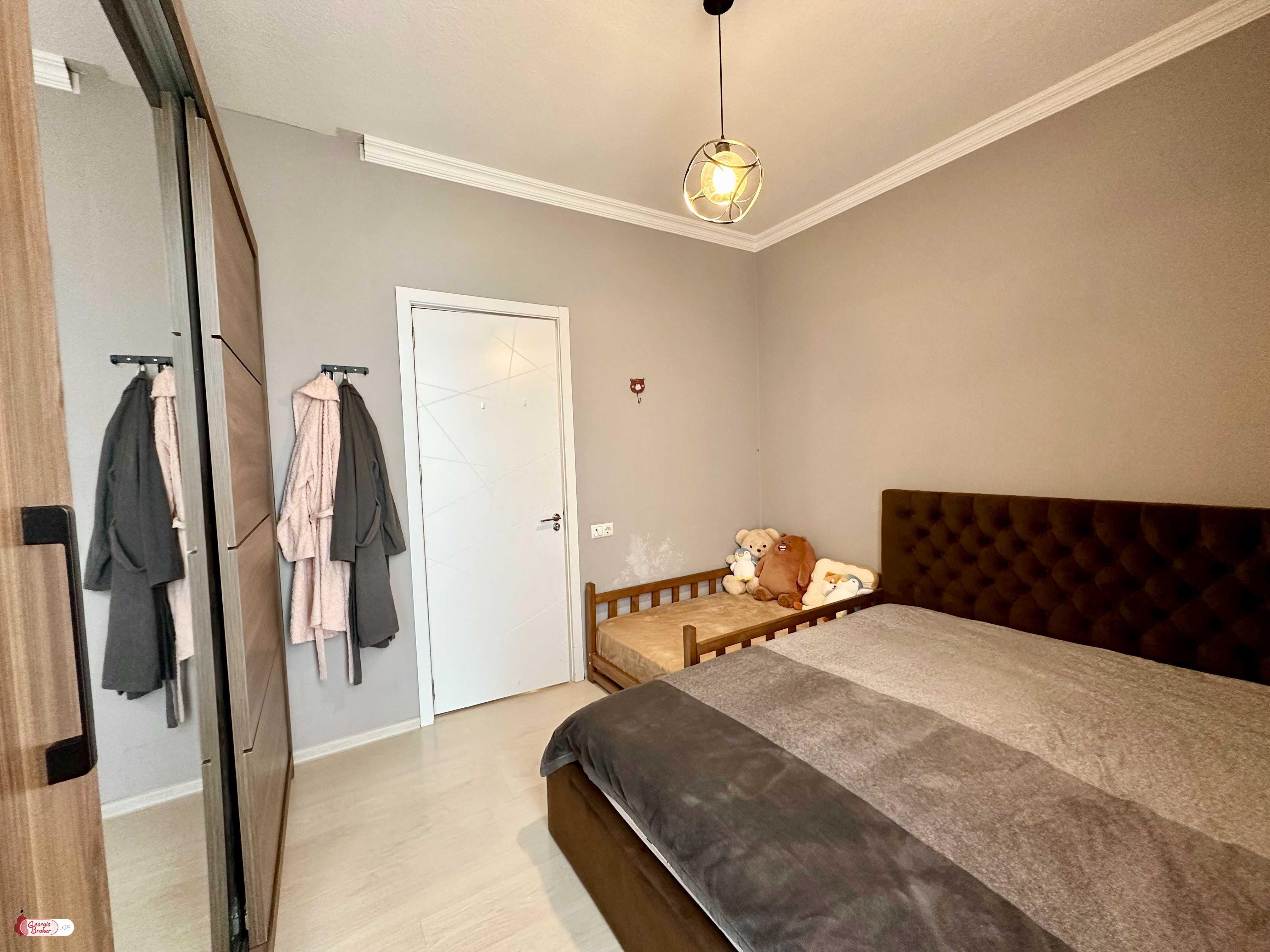 nearly repaired 3-room apartment for sale