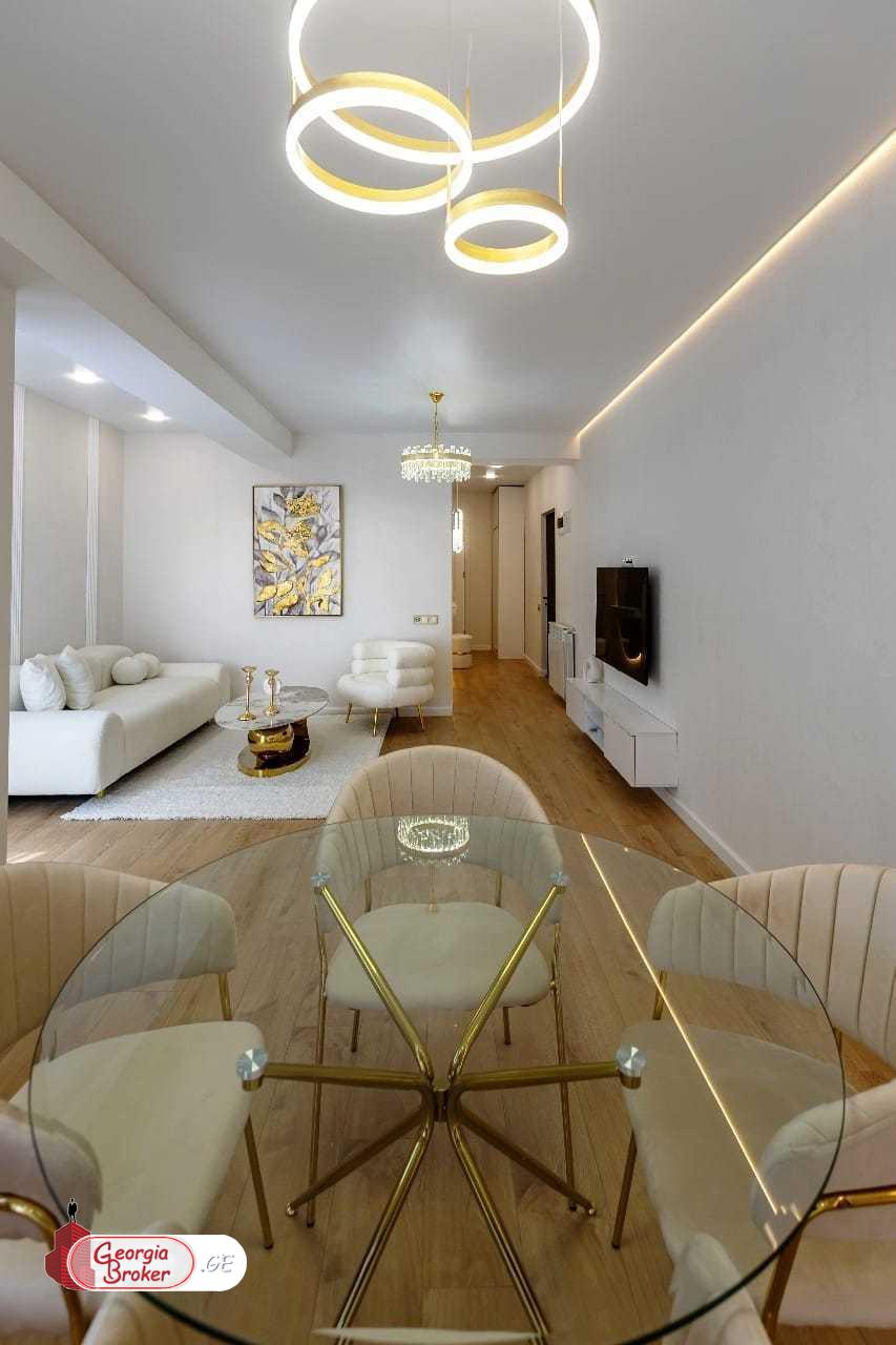 nearly repaired 3-room apartment for sale