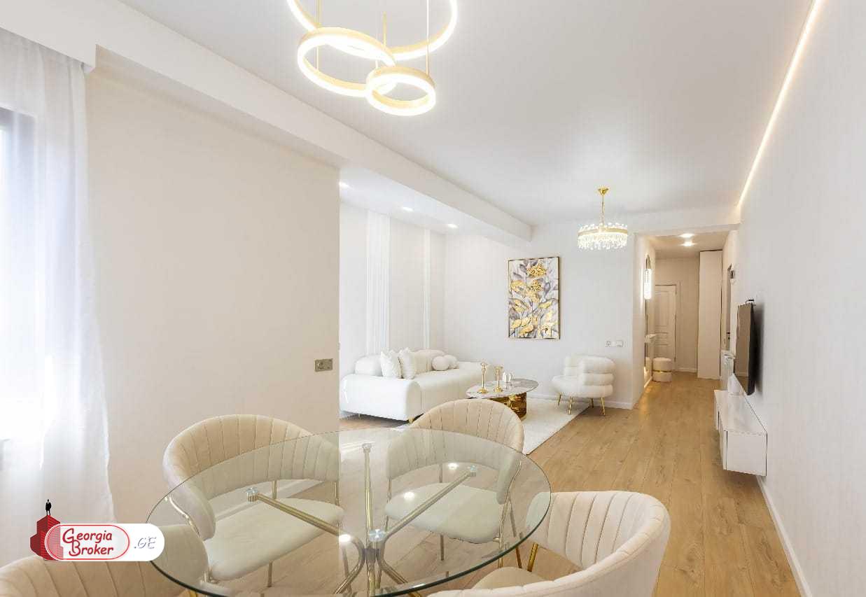 nearly repaired 3-room apartment for sale